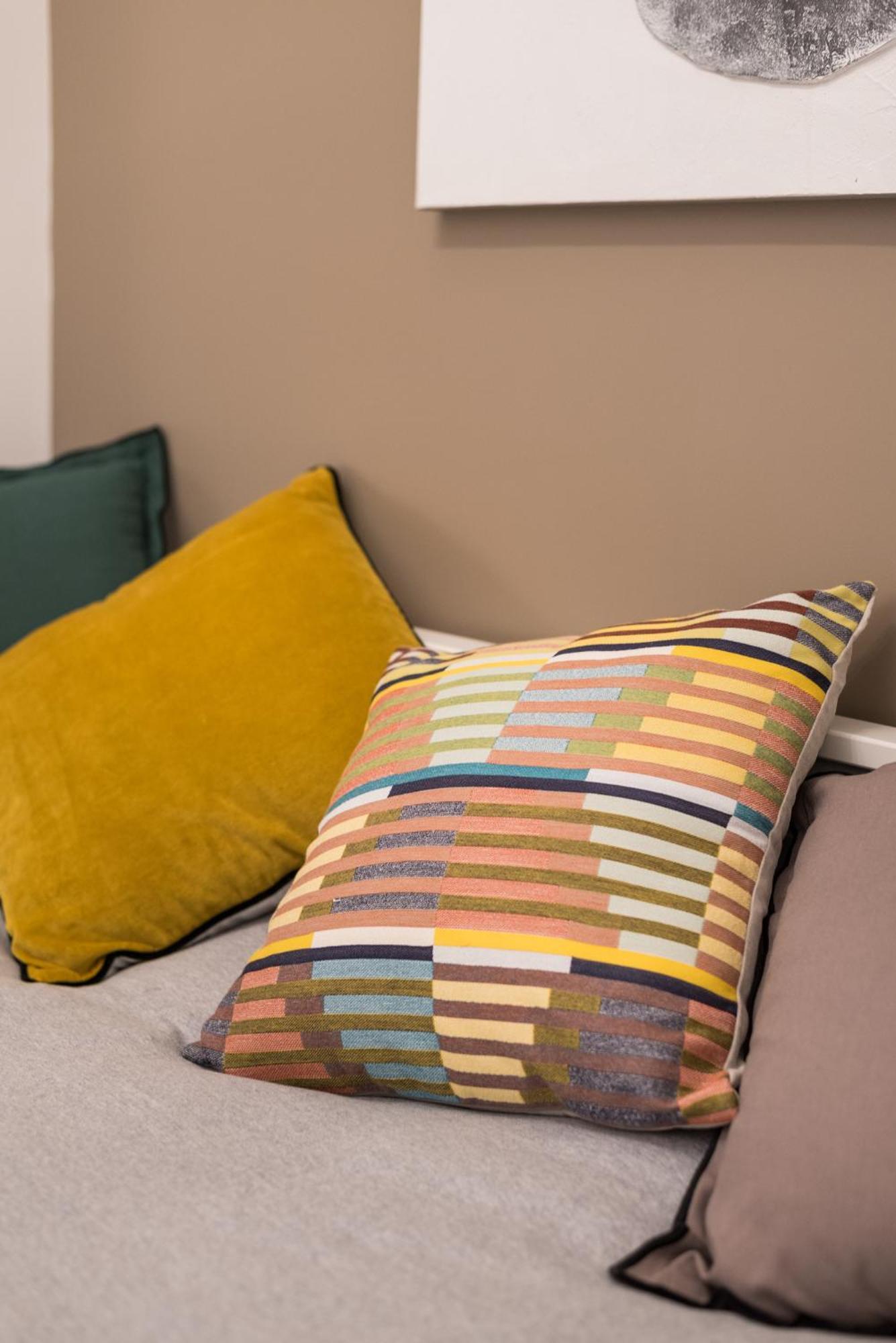 Super Comfort Pisino Street