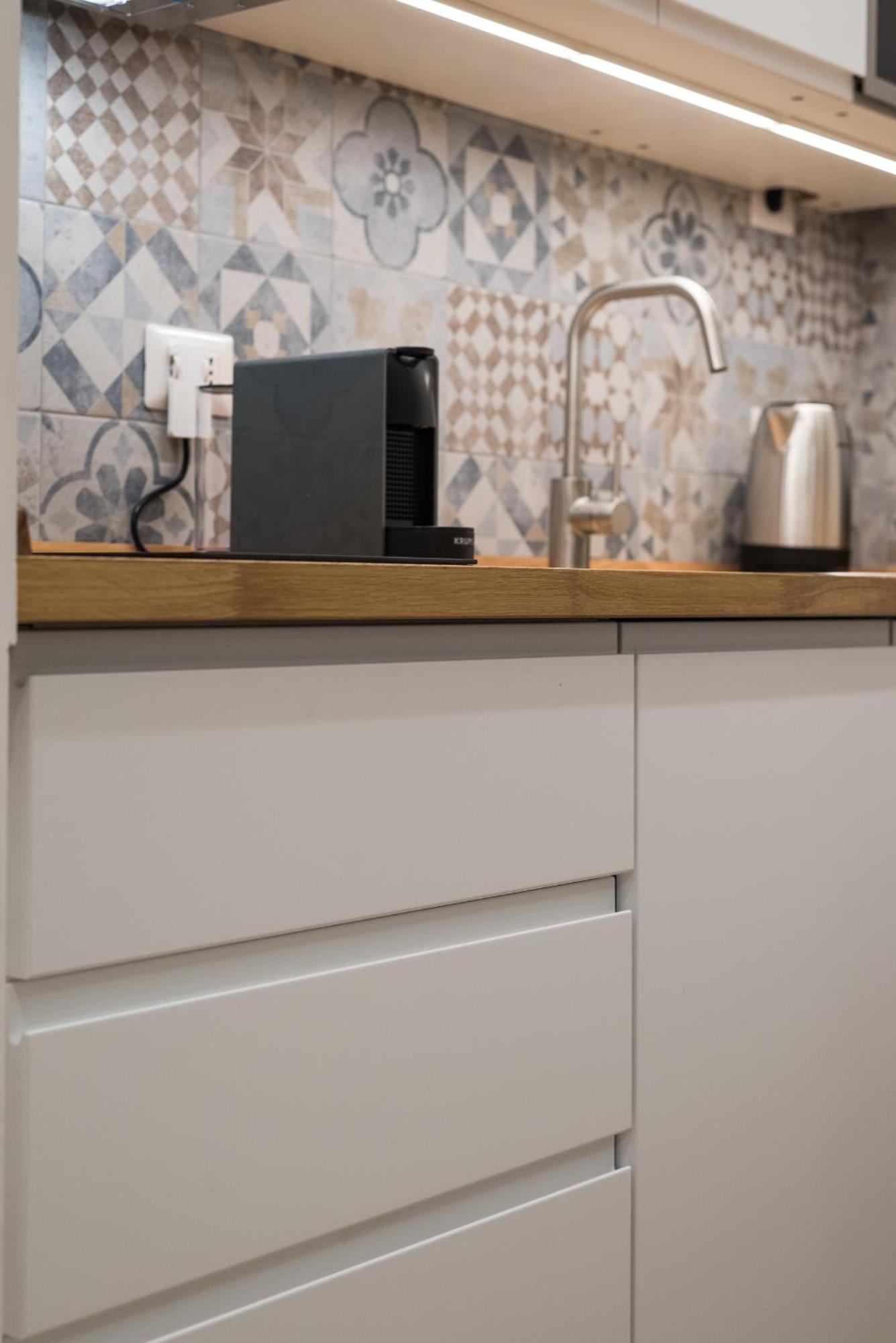 Super Comfort Pisino Street Apartment *