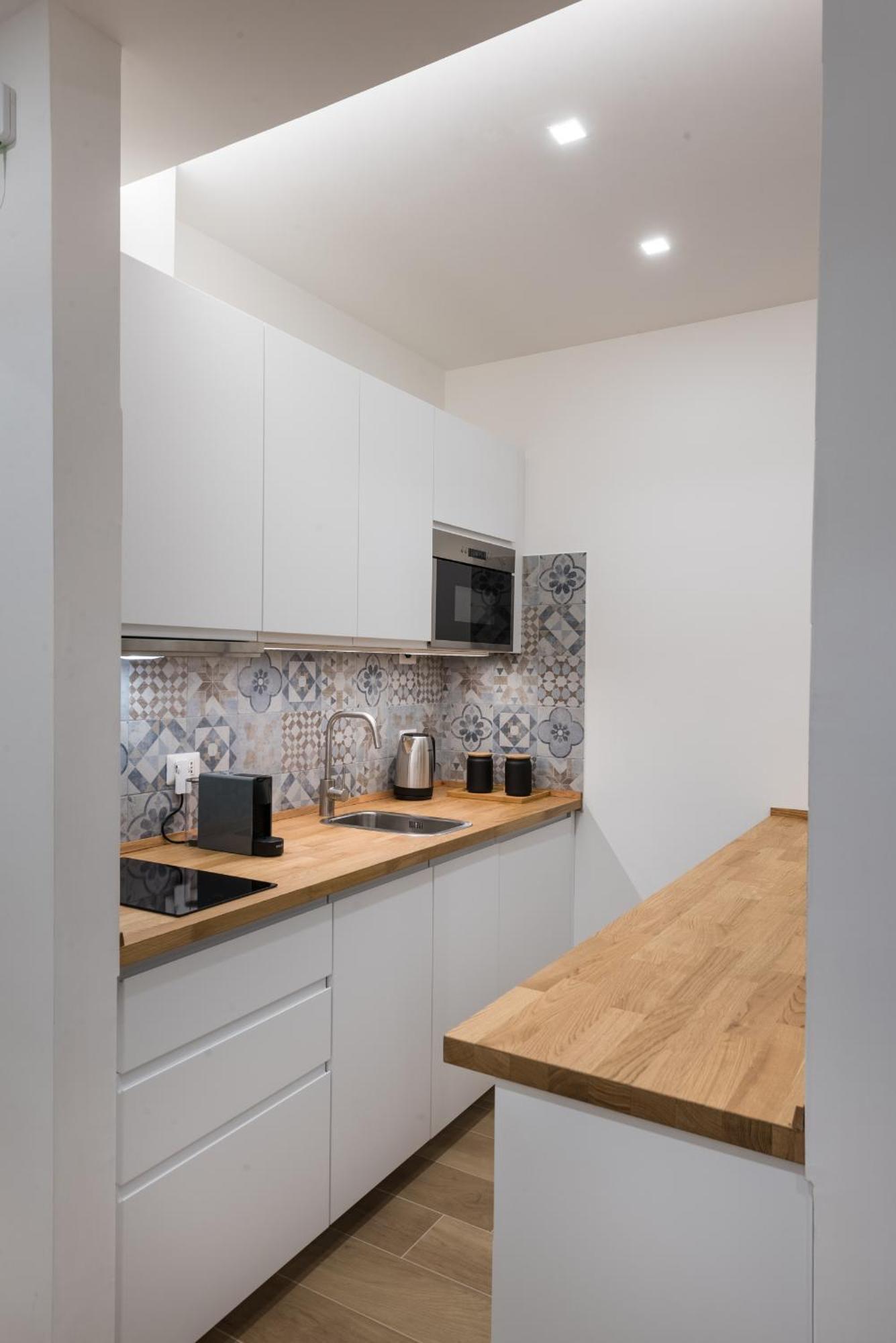 Super Comfort Pisino Street Rome
