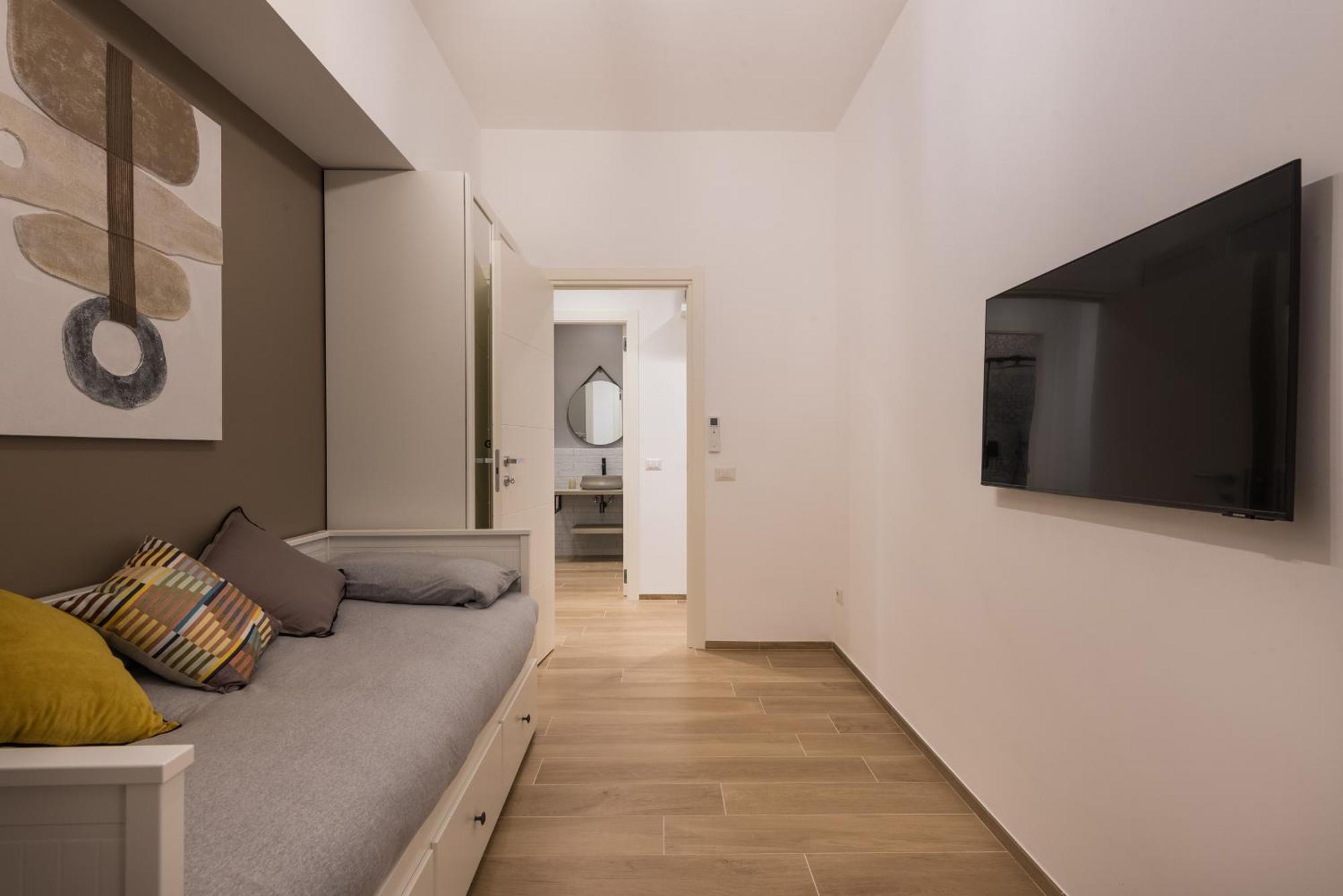 Super Comfort Pisino Street