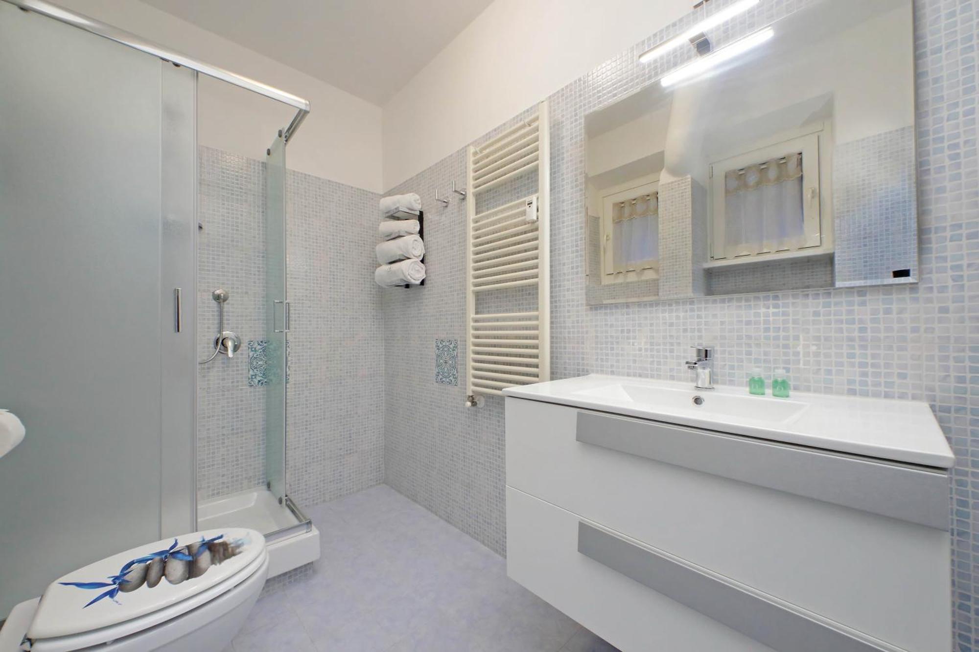 & Apartment