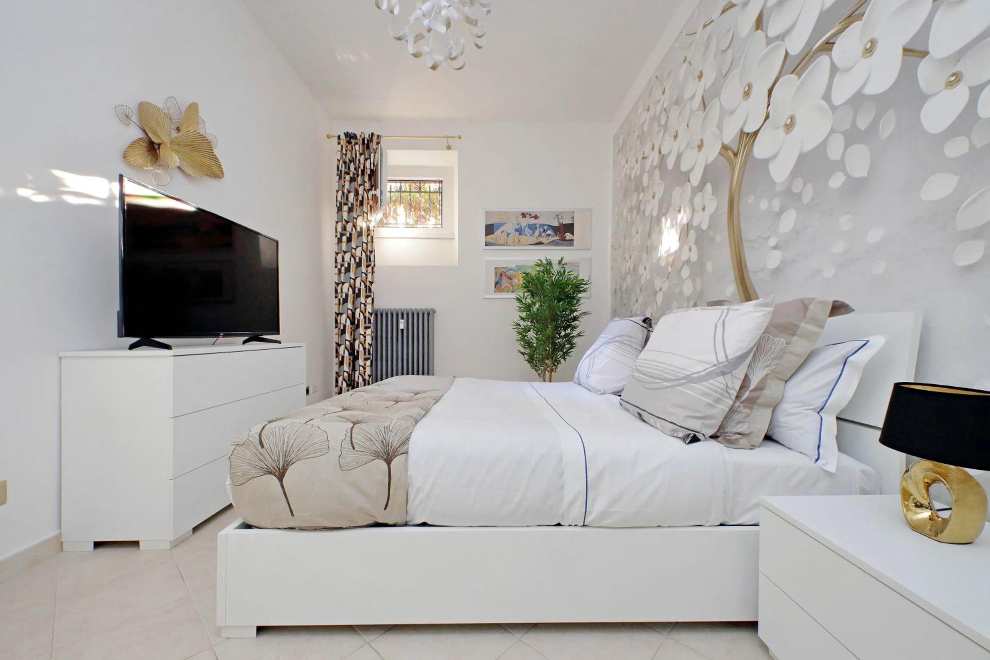 Apartment &