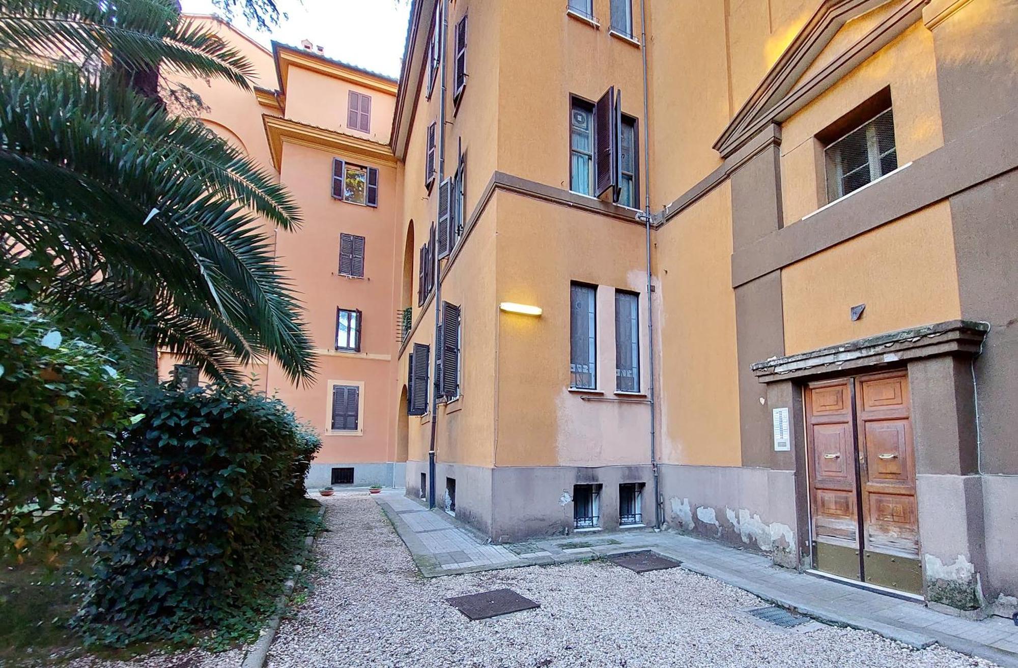 Apartment & Rome