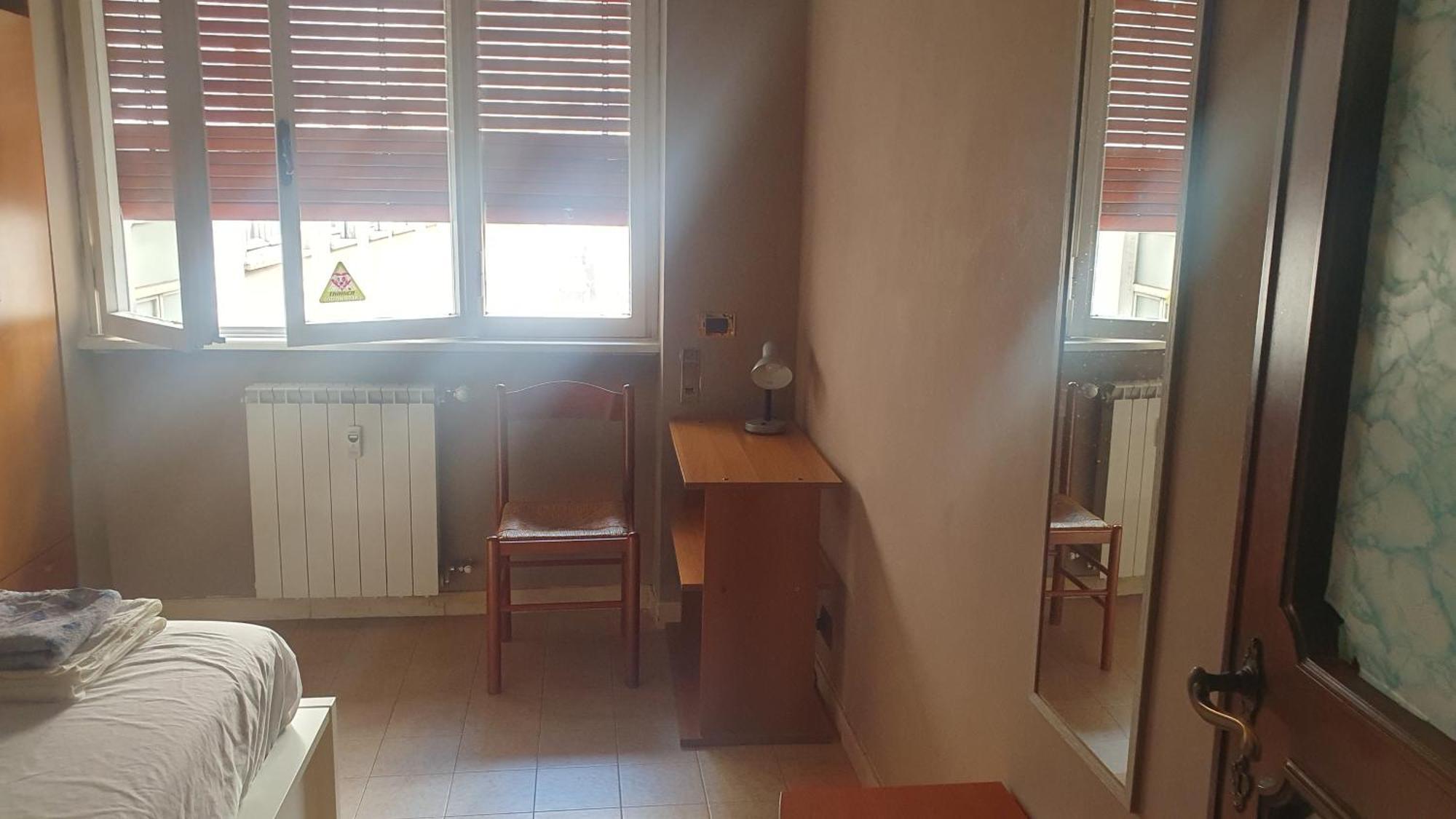 Guest house Only For Girls - Lazzaroni House Garden Rome