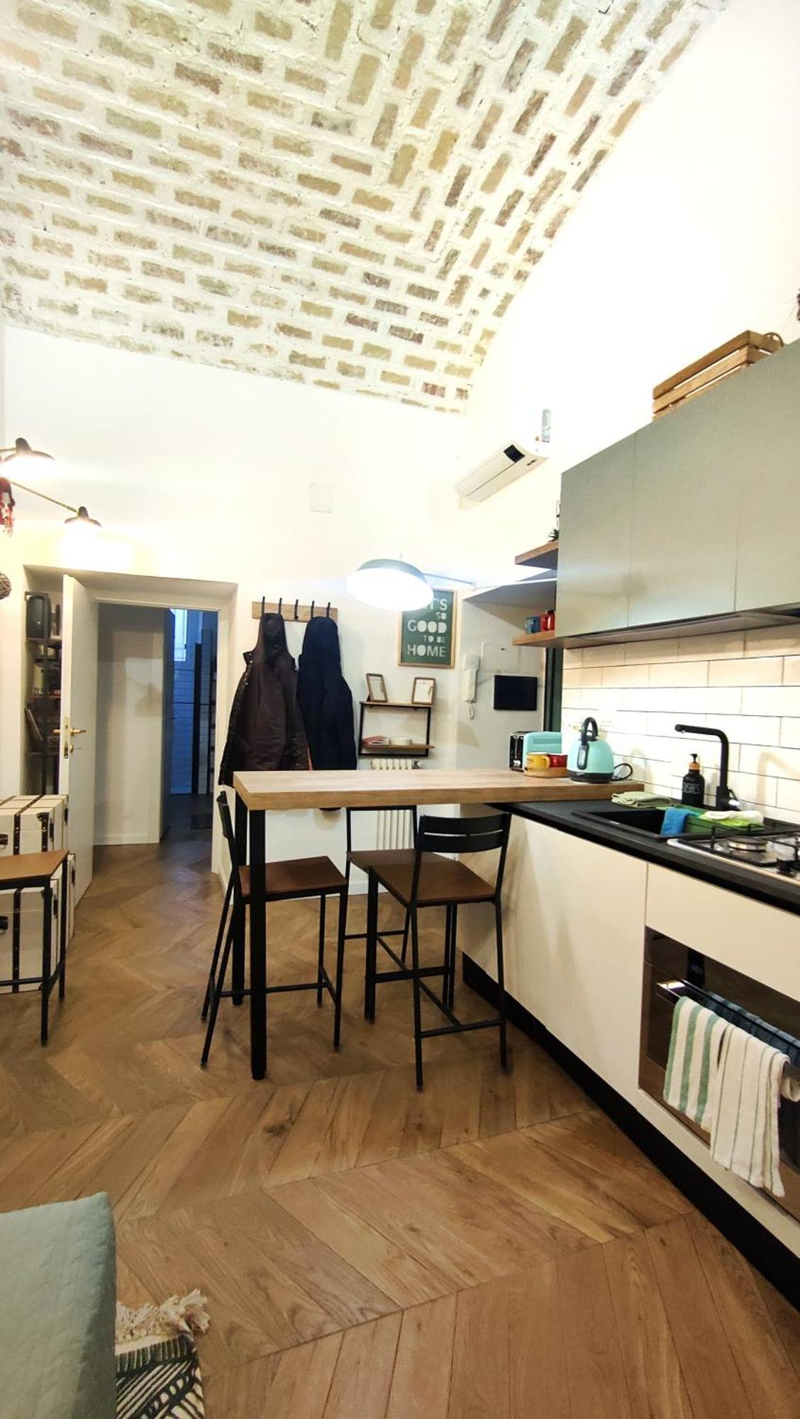 Vera Suite&apartment - Charming 3 Bedroom - 20min Walk From Colosseum Rome
