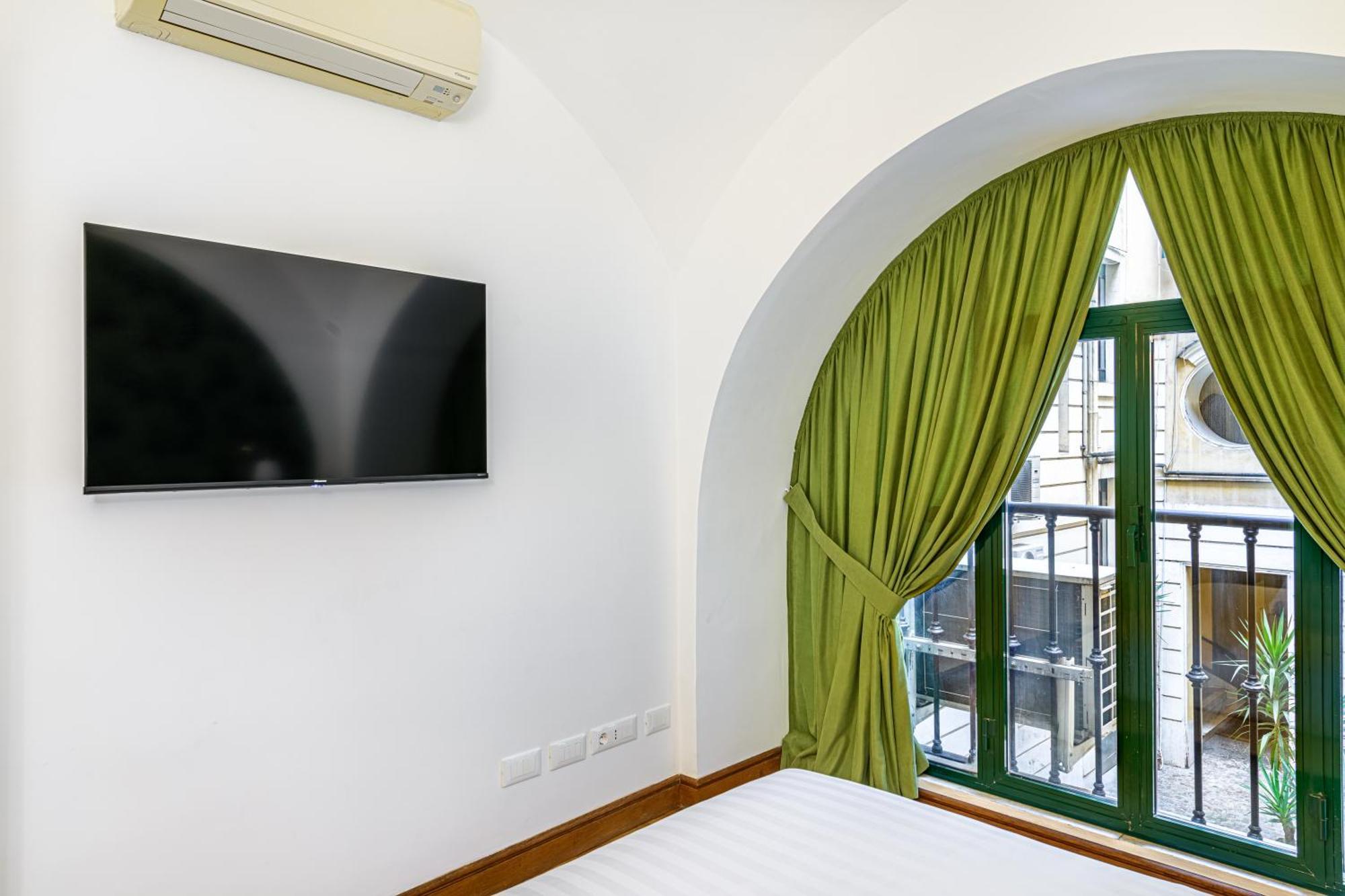 Lion Aparts Apartment