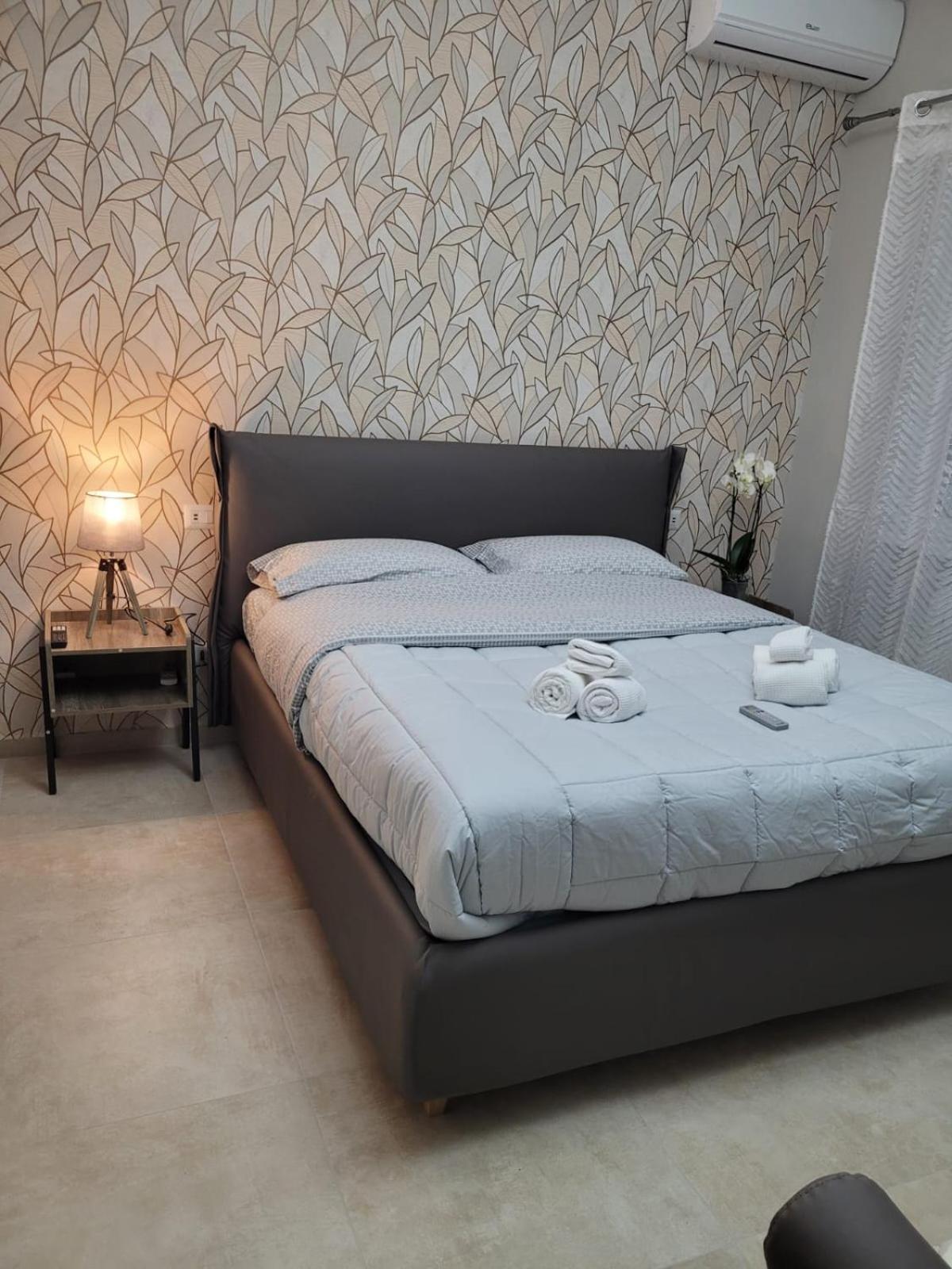 Bonelli Dreams In * Rome