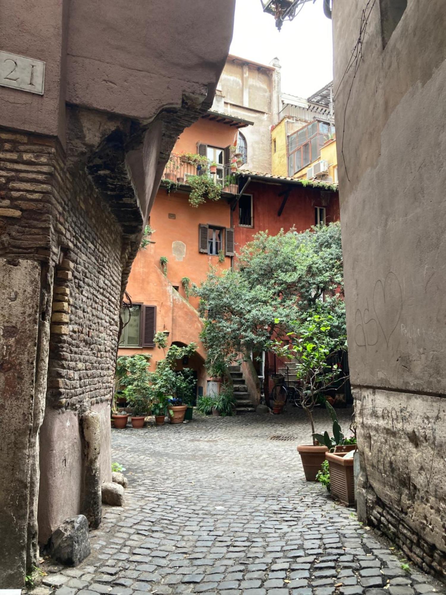 Apartment Casa Mani Campo De Fiori Rome