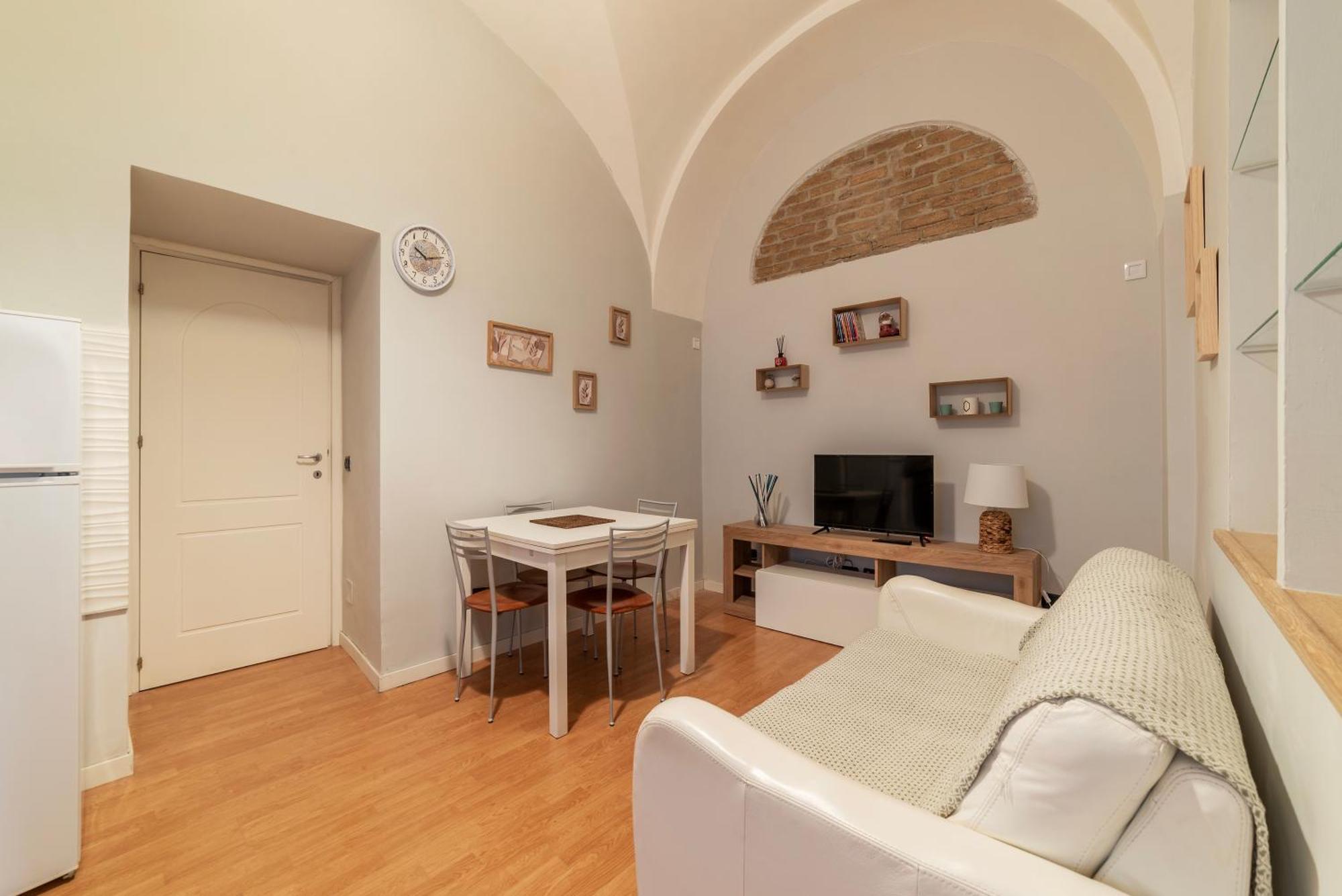 Mm Piramide Apartment *