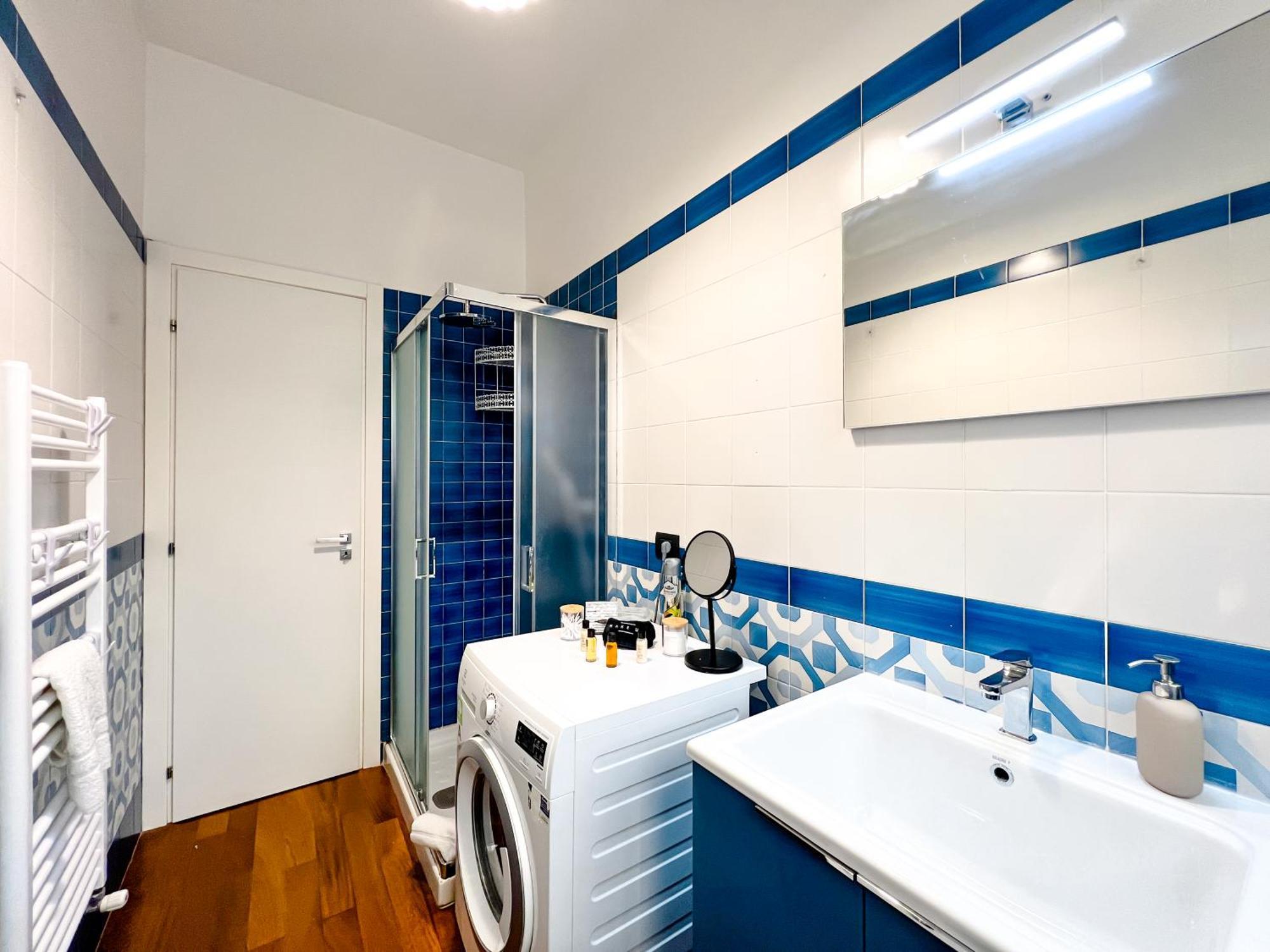 Unique House - 3 Bedrooms & 2 Bathrooms With 4 Beds - 100 Meters To The Metro A Appartamento