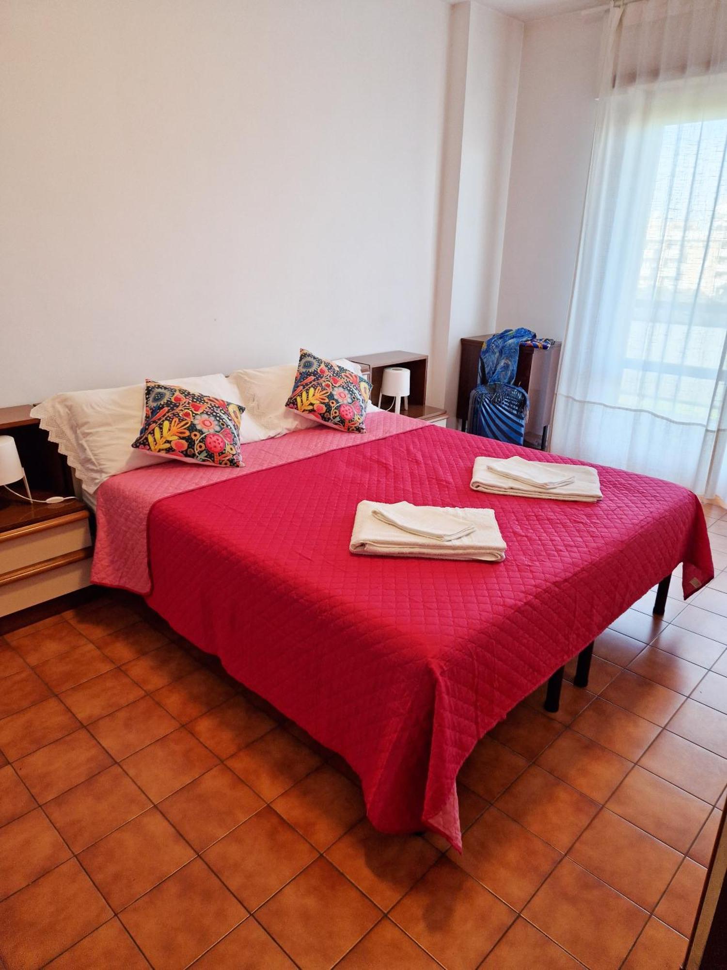 Domus Divi - Eur Torrino Apartment