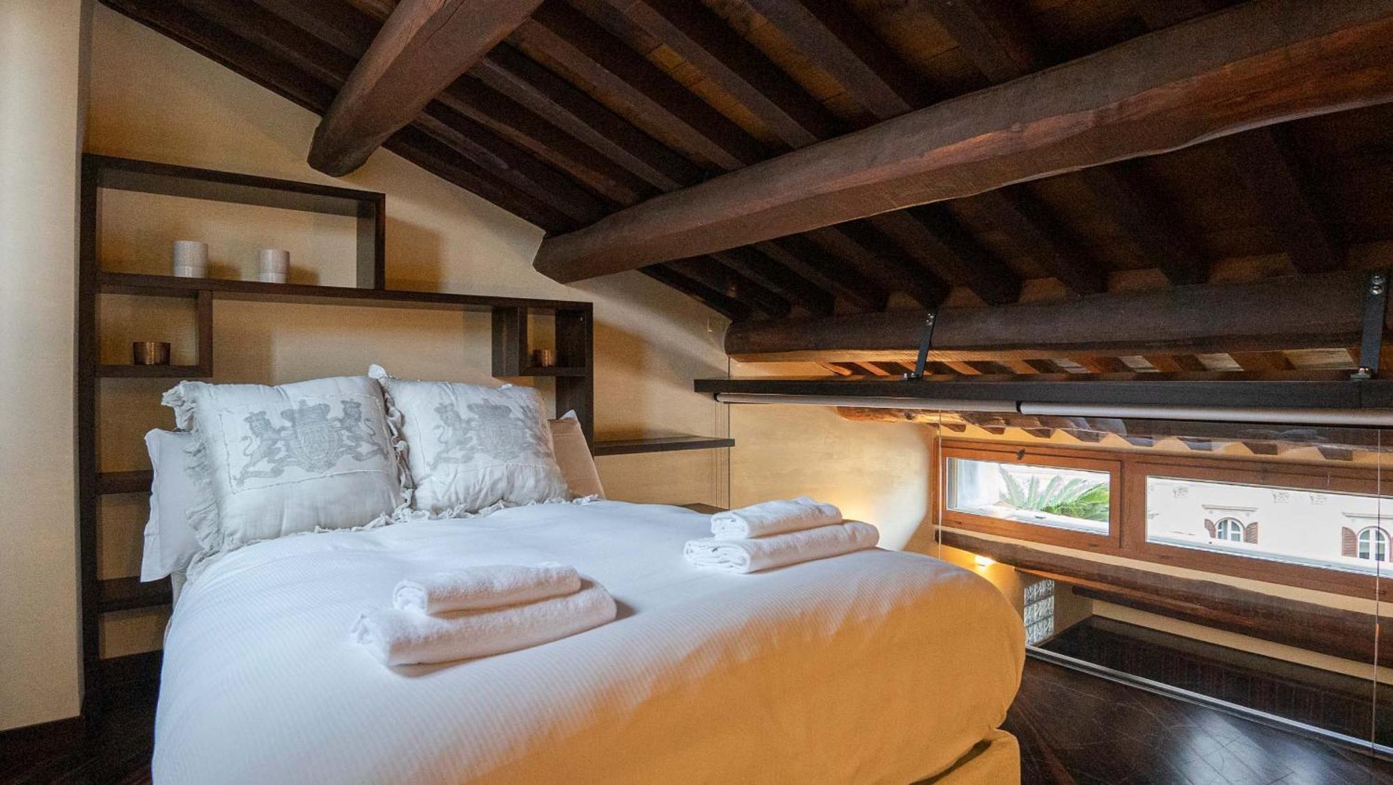 Apartment Piazza Venezia Charming With View