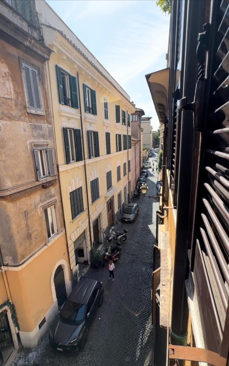 Apartment House Of The Sun In Trastevere Rome