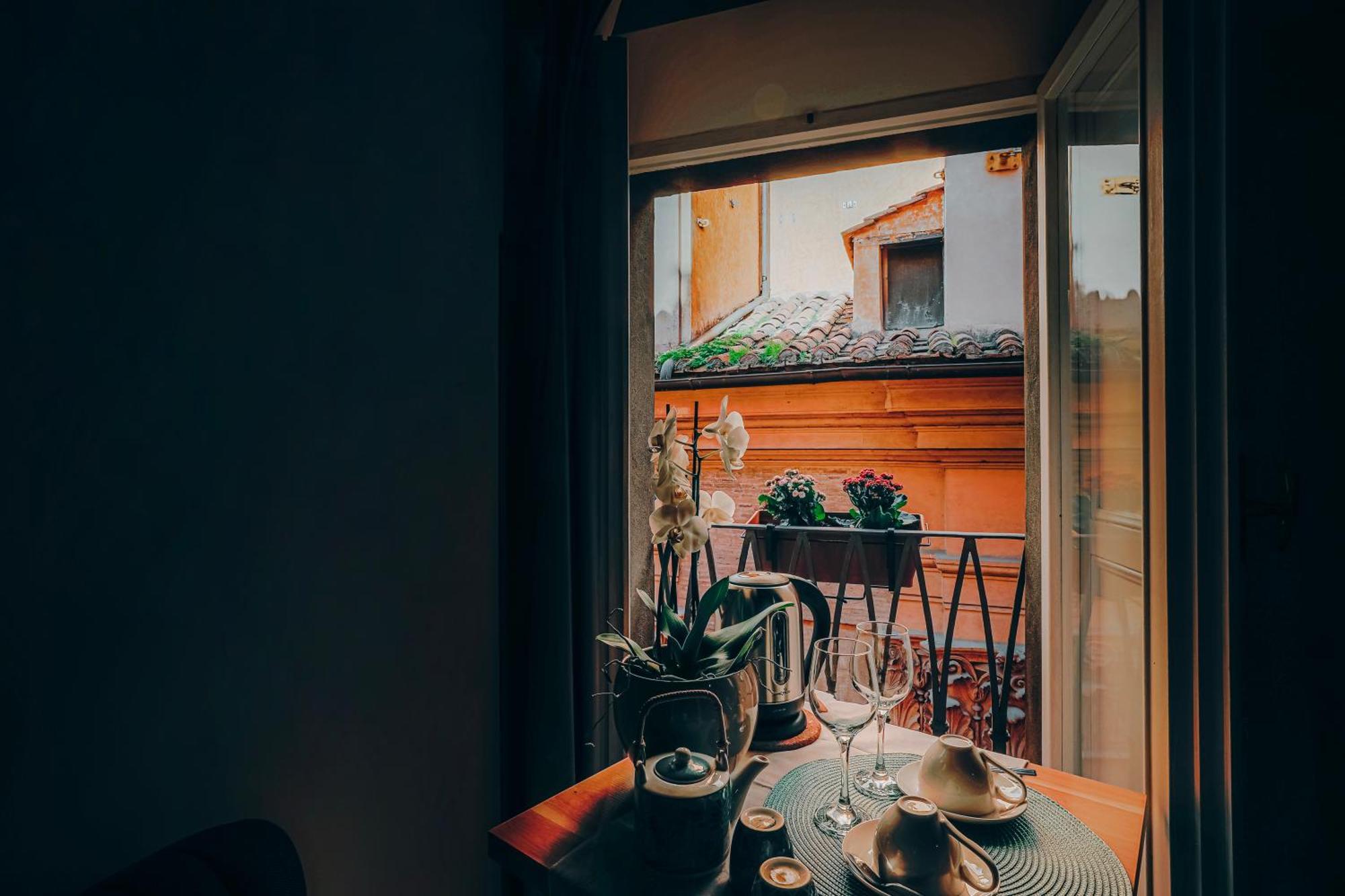 Pantheon Eleven Apartment