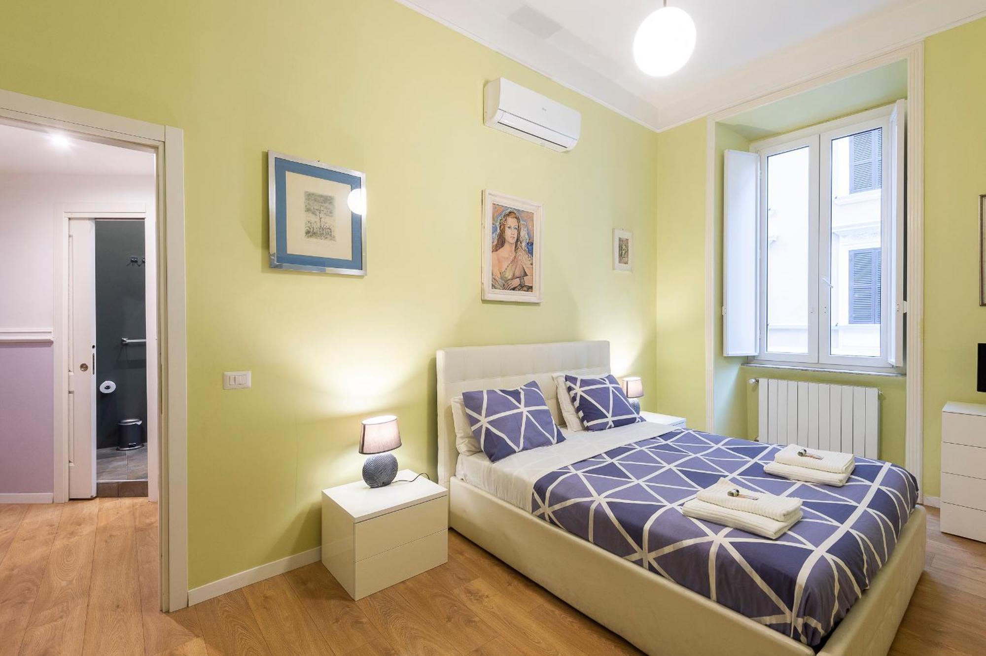 Luxury Three Bedrooms Flat In Center * Roma