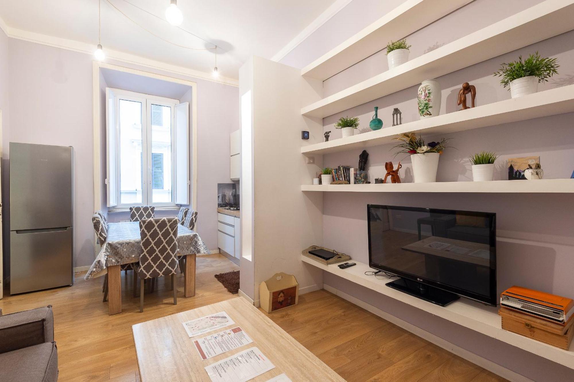 Luxury Three Bedrooms Flat In Center Appartamento