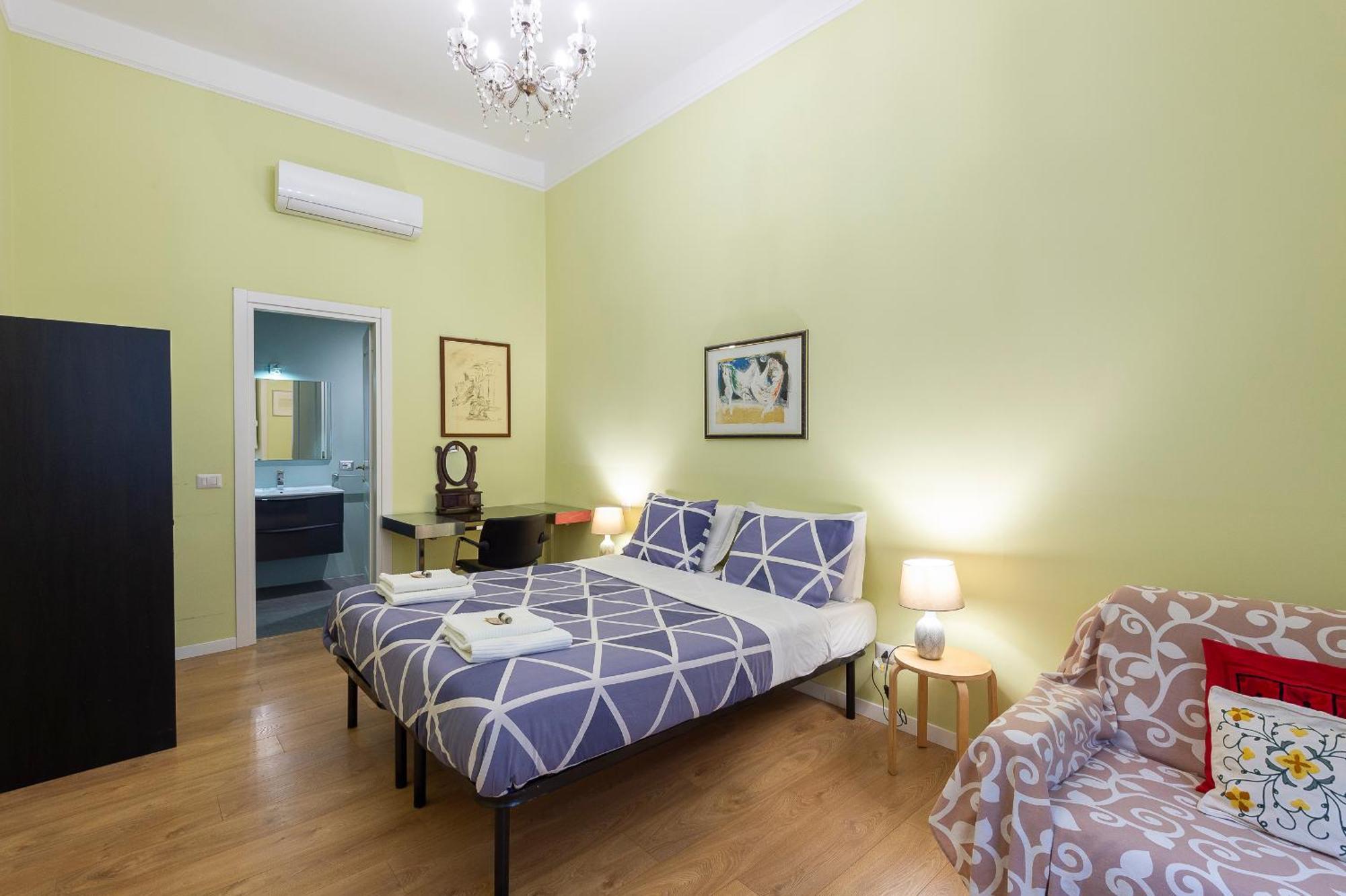 Luxury Three Bedrooms Flat In Center Appartamento *