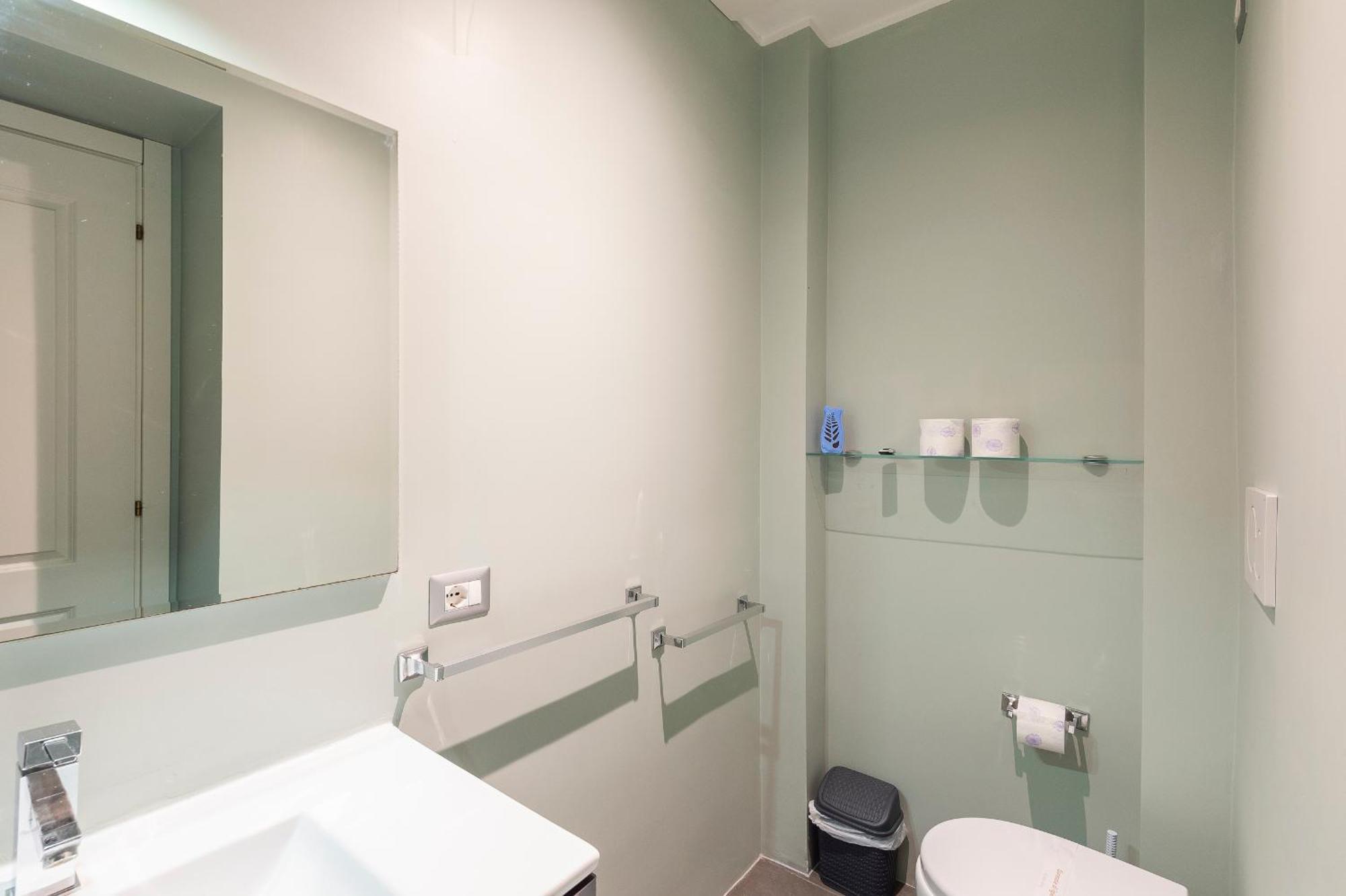 Luxury Three Bedrooms Flat In Center Appartamento