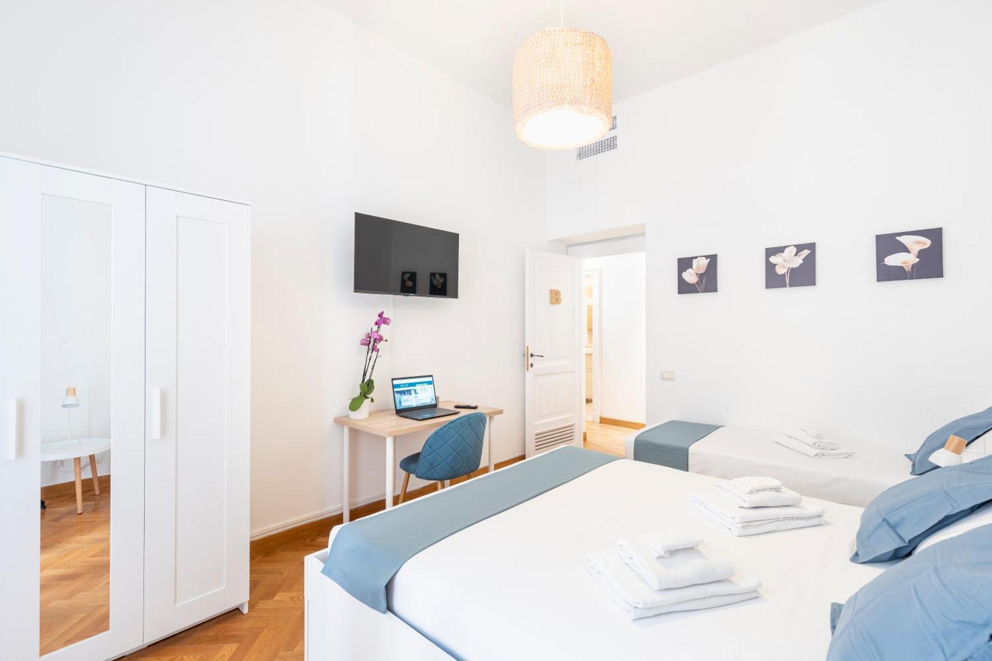 Hostly - Michelangelo Midtown-center Of Apartment Rome