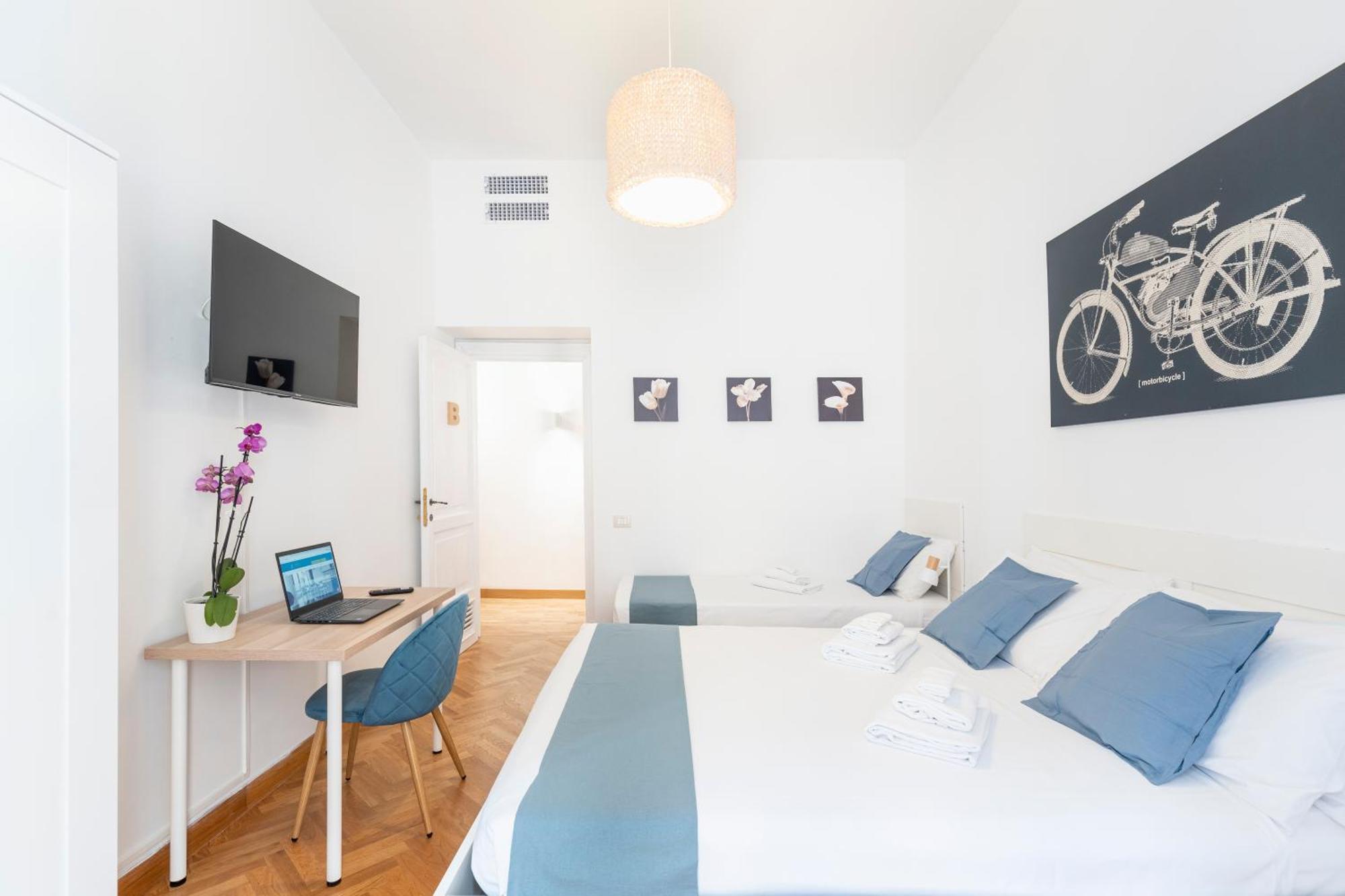 Hostly - Michelangelo Midtown-center Of Apartment *