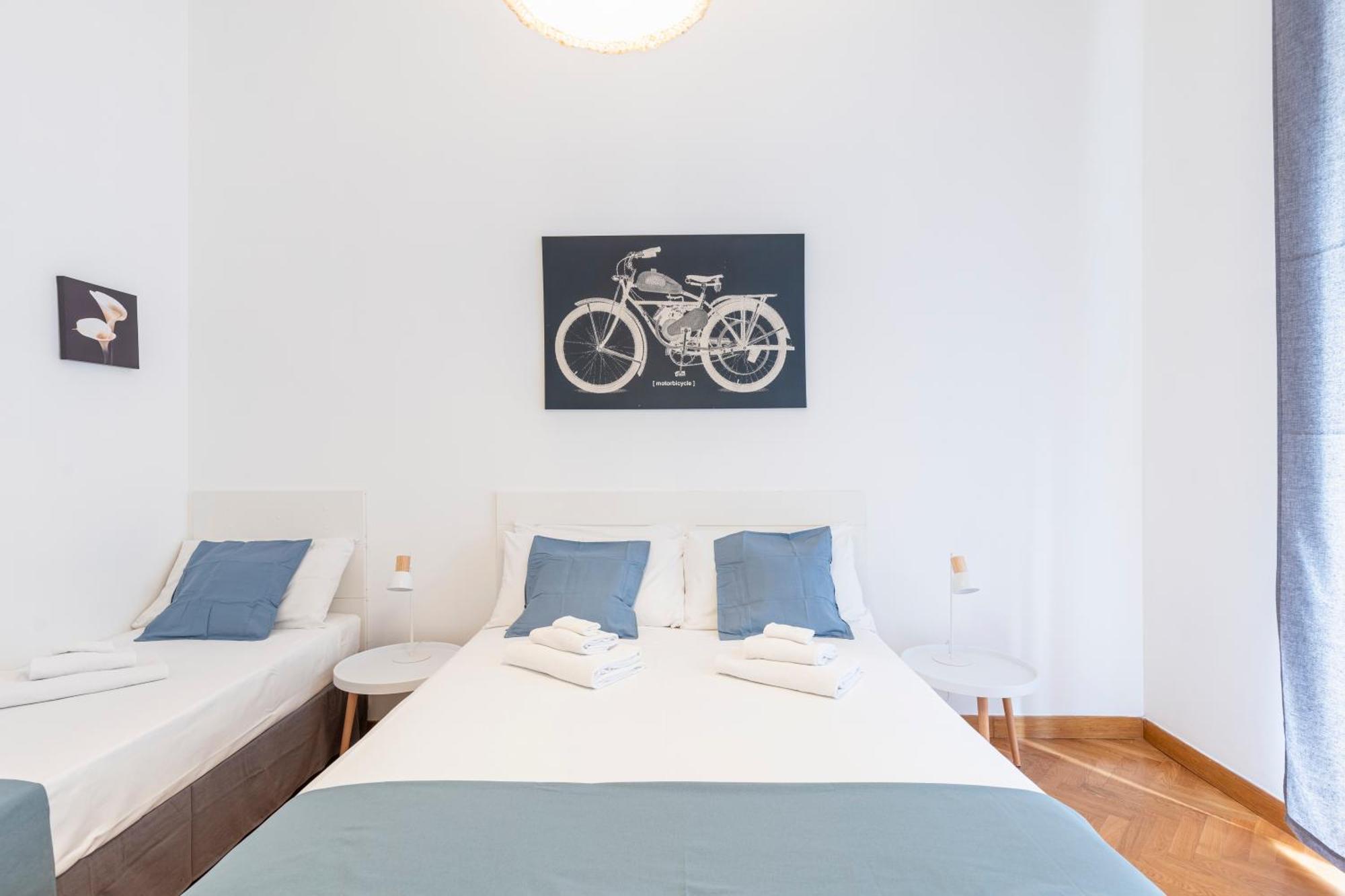 Hostly - Michelangelo Midtown-center Of Apartment *