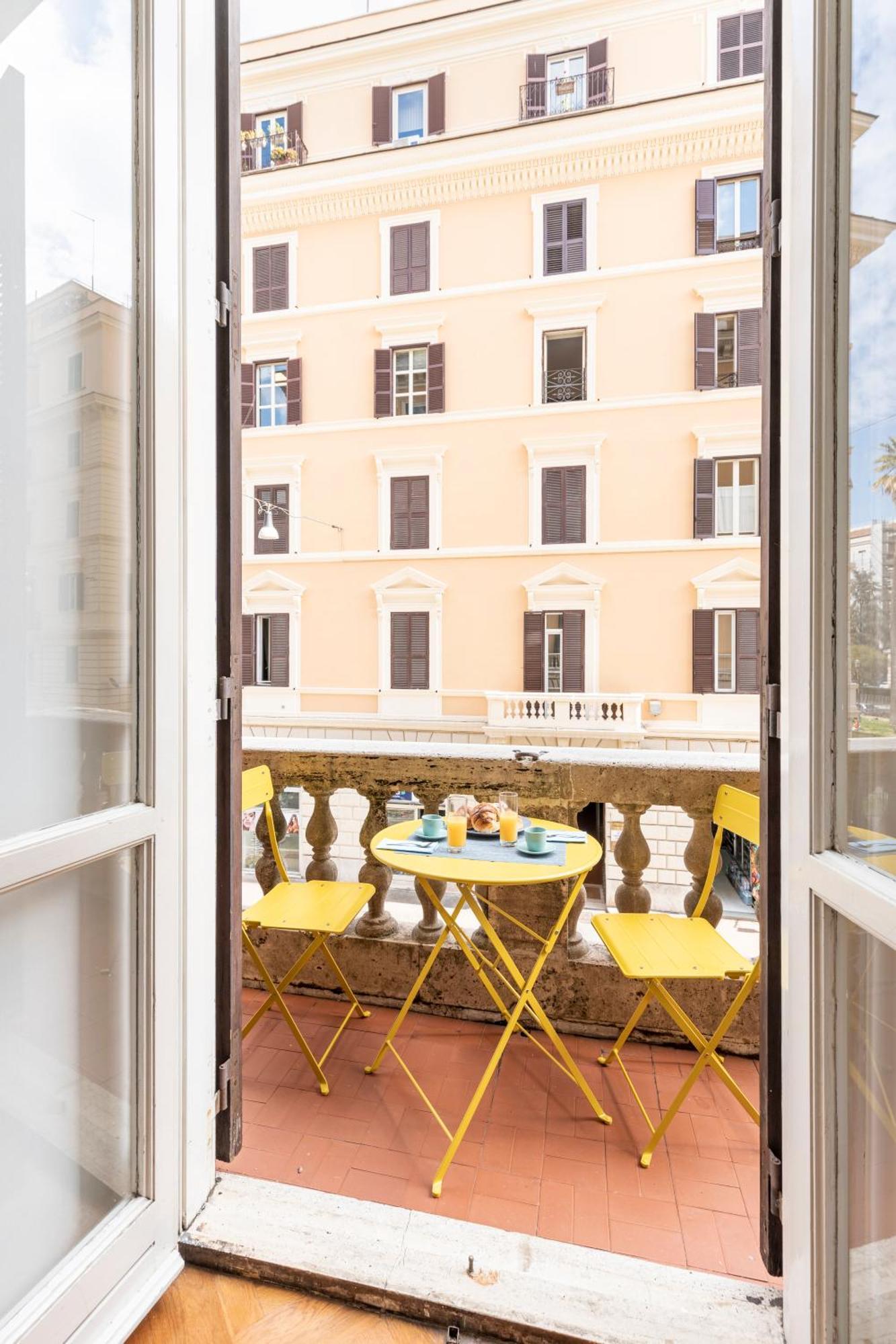 Hostly - Michelangelo Midtown-center Of Apartment Rome