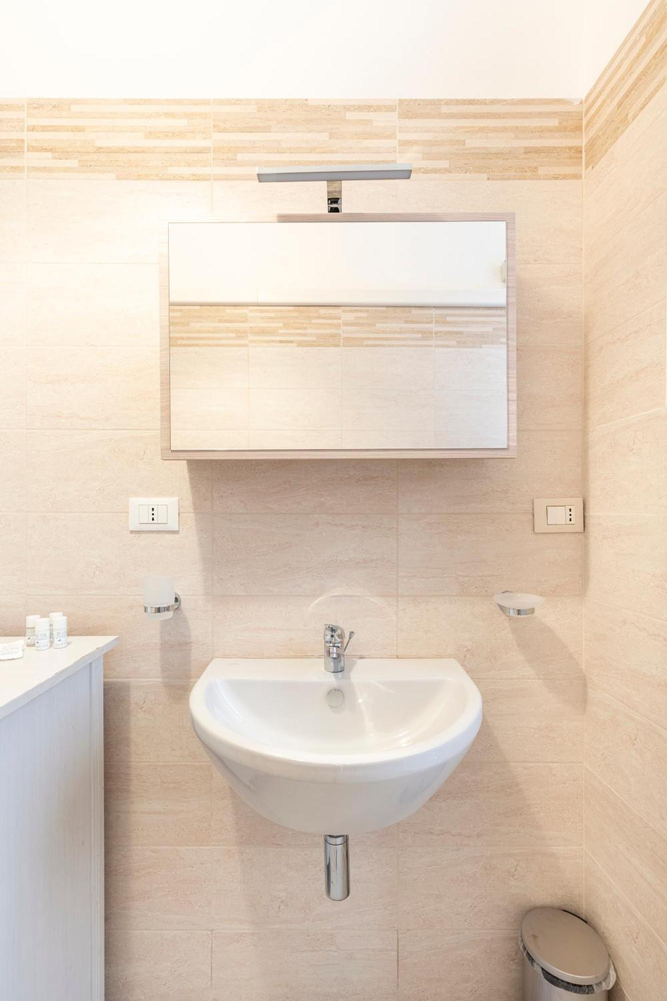 Apartment Hostly - Michelangelo Midtown-center Of