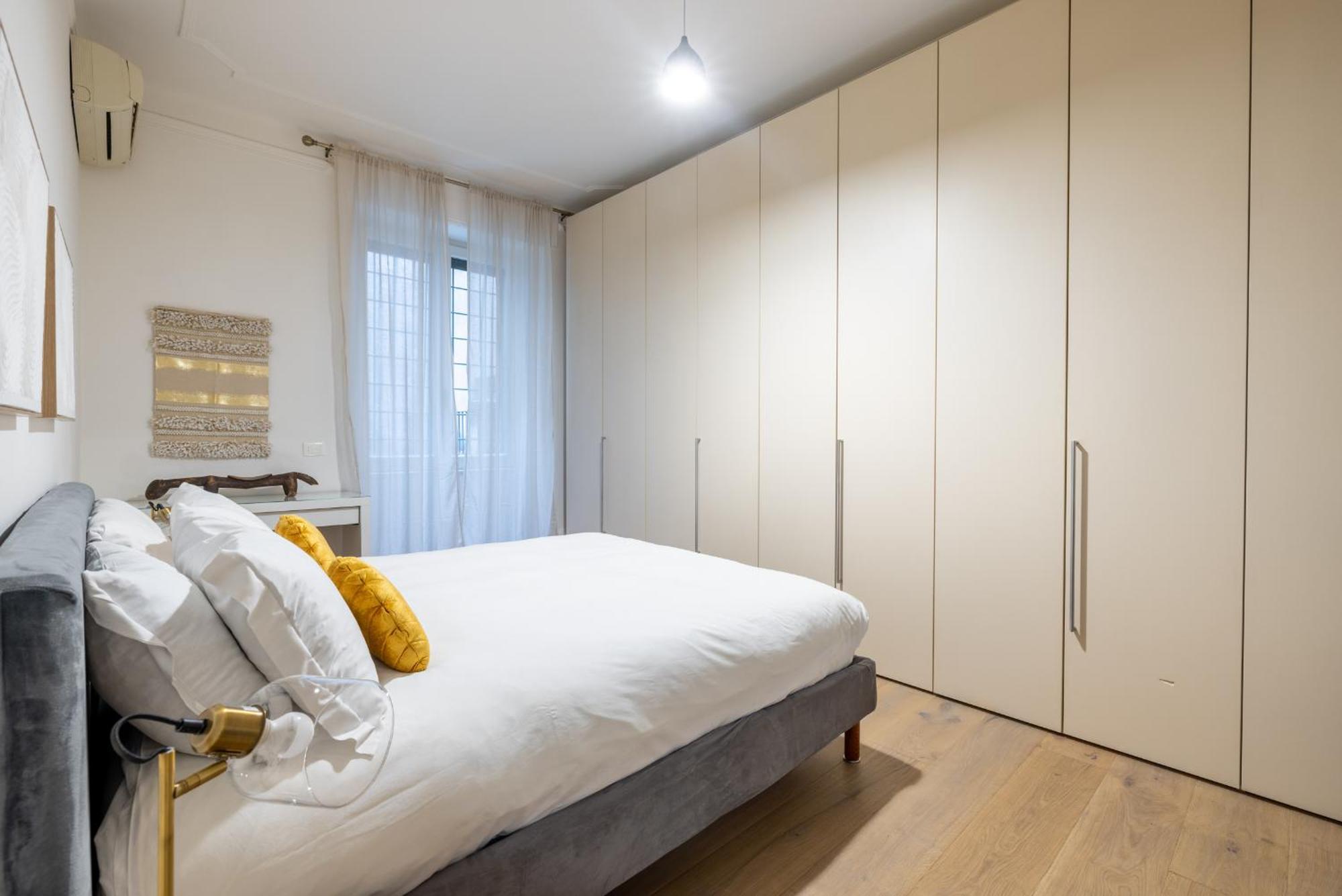 Urban Chic 2 Bedroom Vatican Escape