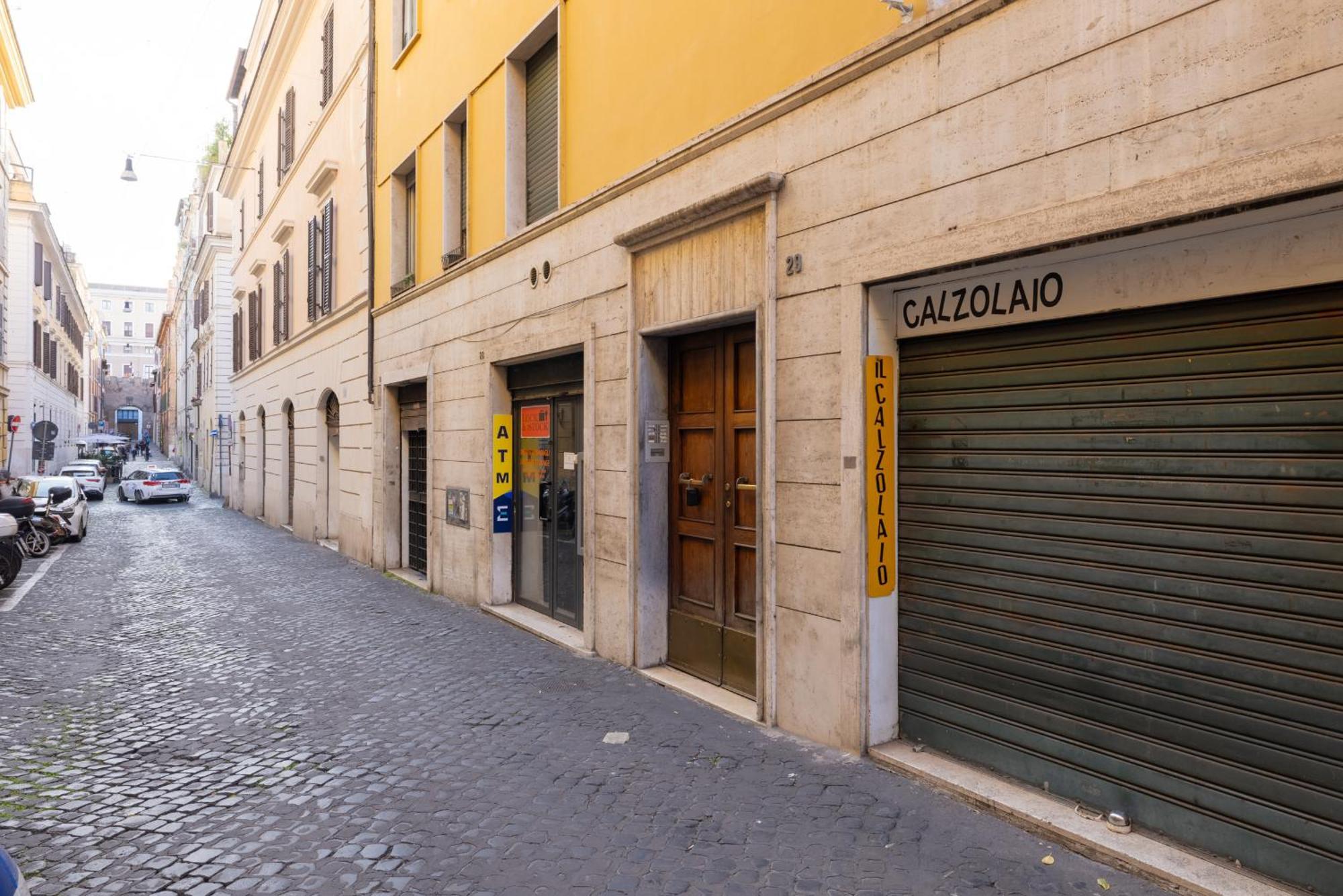 Urban Chic 2 Bedroom Vatican Escape * Rome