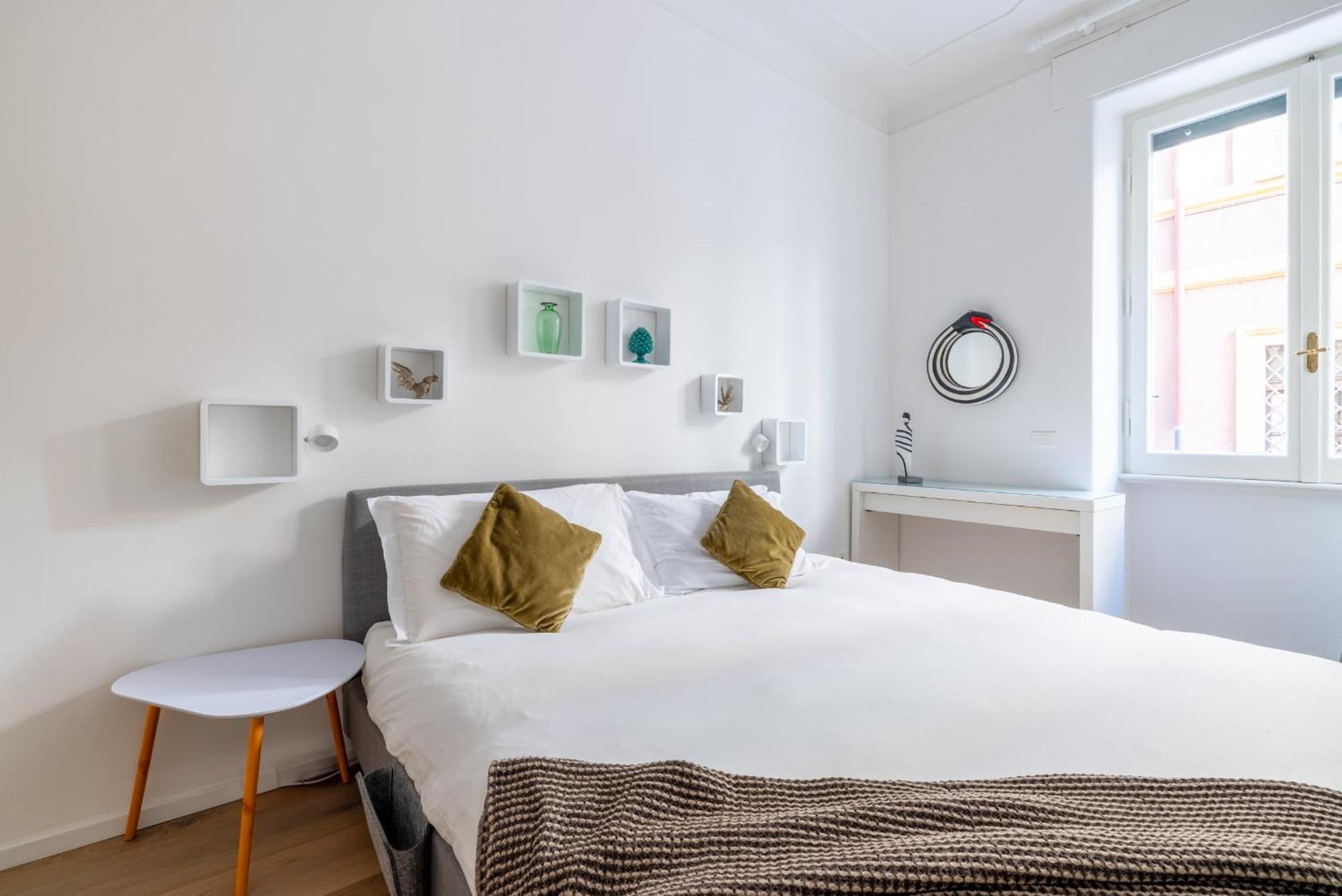 Urban Chic 2 Bedroom Vatican Escape Apartment Rome