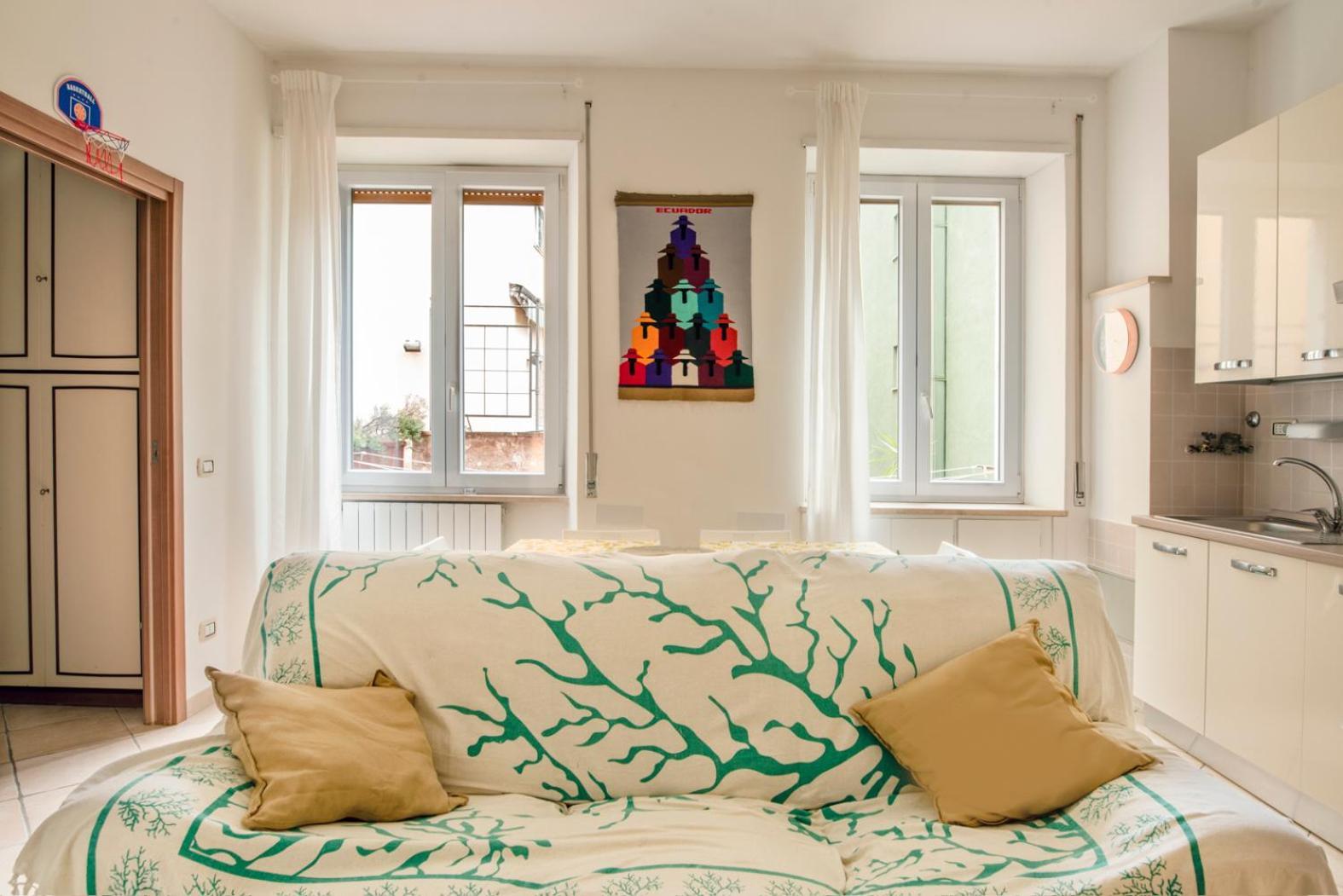 Spacious Near St Peter's Church Apartment *
