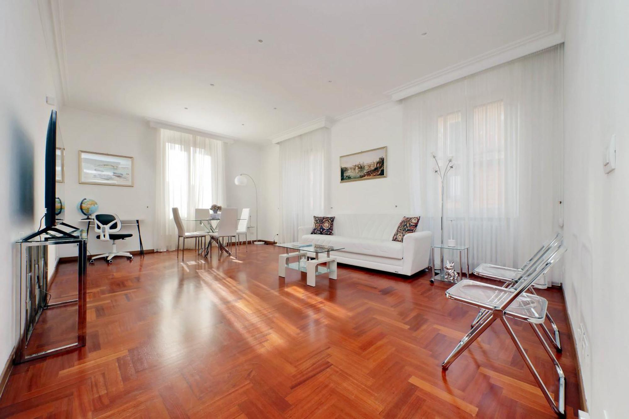 Elegant And Spacious Apartment, Vespasiano 9 Appartamento *