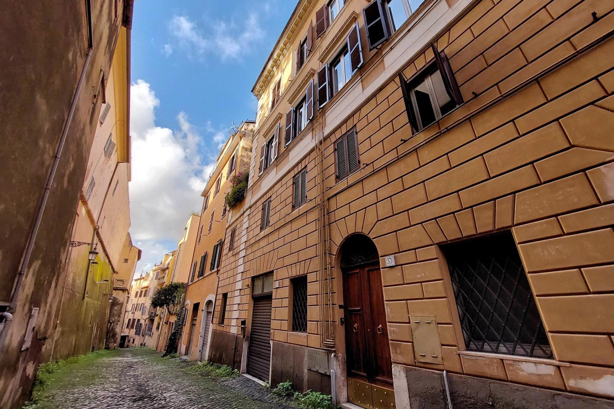 Charming Loft With Terrace At The Quirinale Appartamento