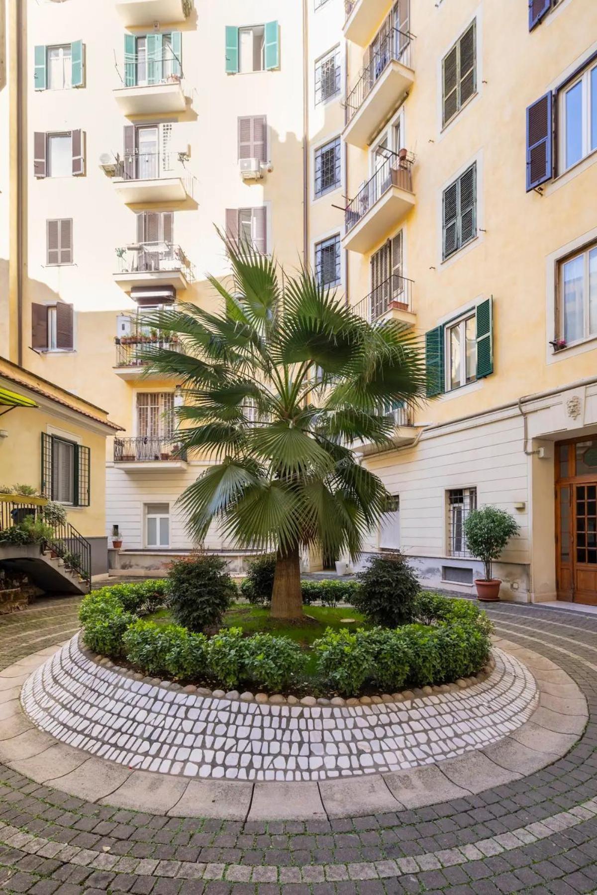 “la Palma Nel Cortile” Apartment
