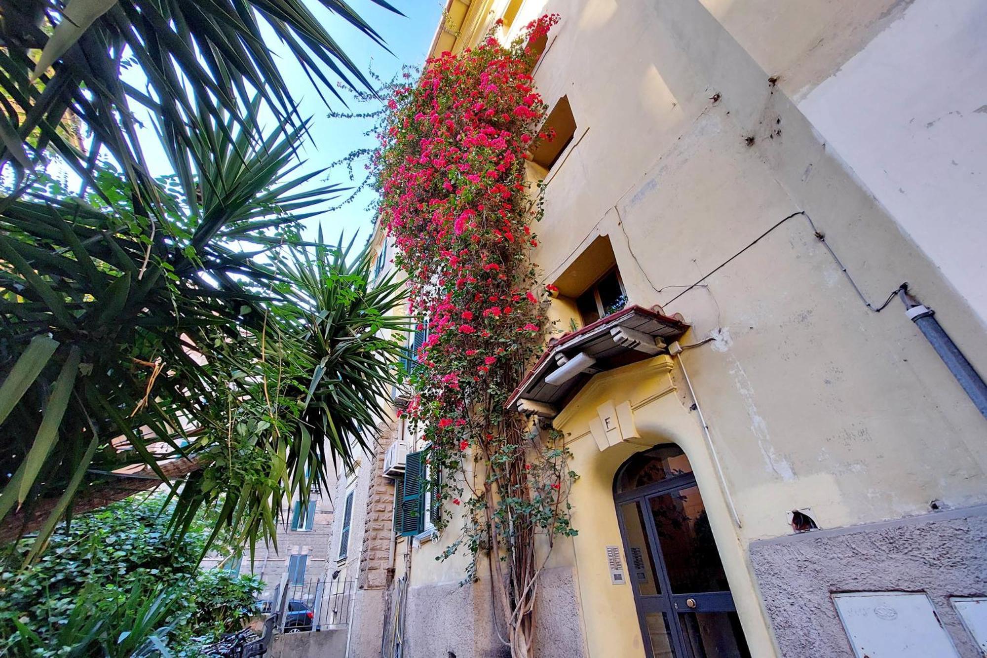 Ych-brand New Vatican Flat With Terrace Apartment