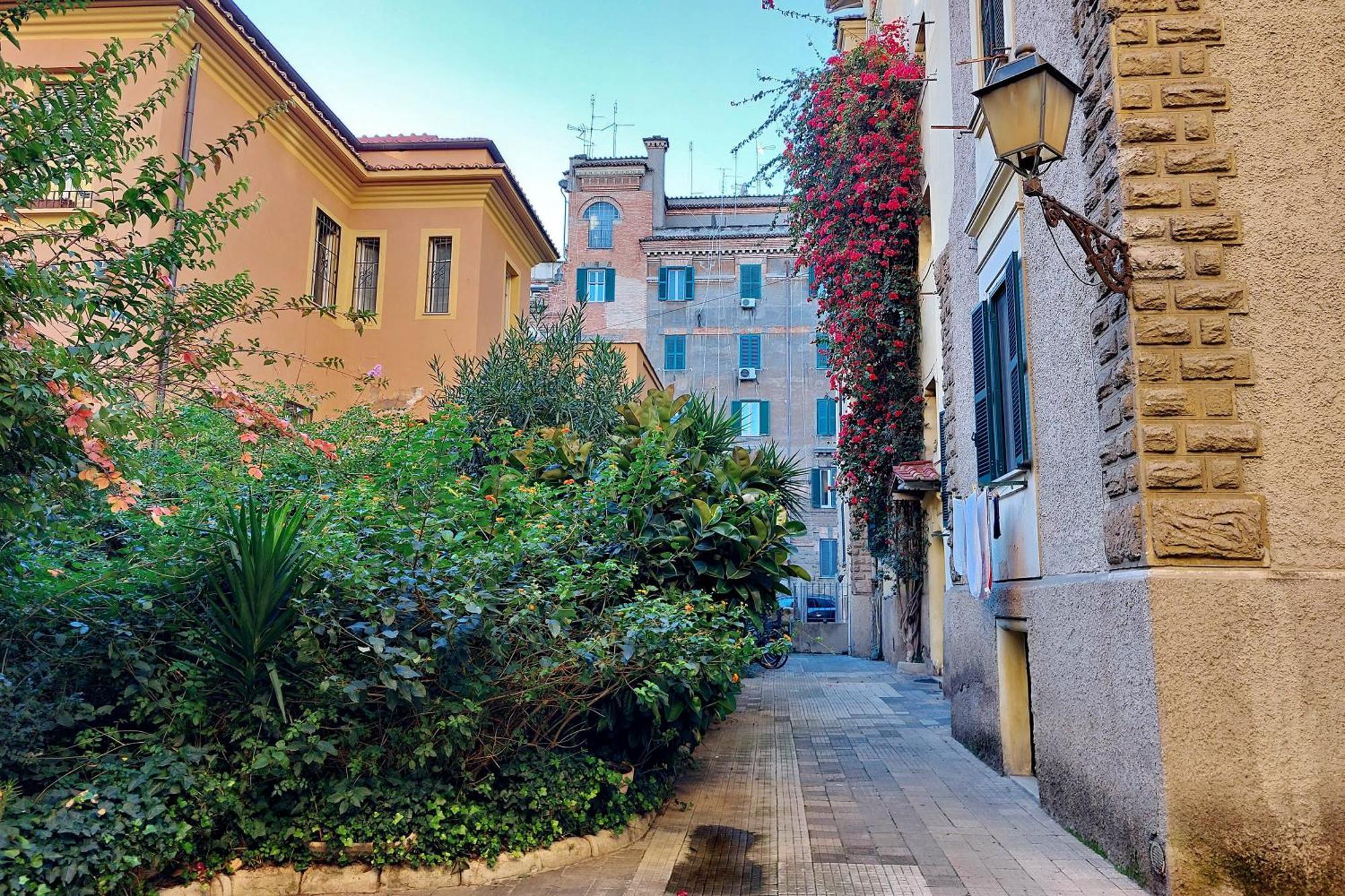 Ych-brand New Vatican Flat With Terrace Apartment *