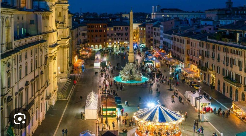 Piazza Navona Domus Vetrina * Rome