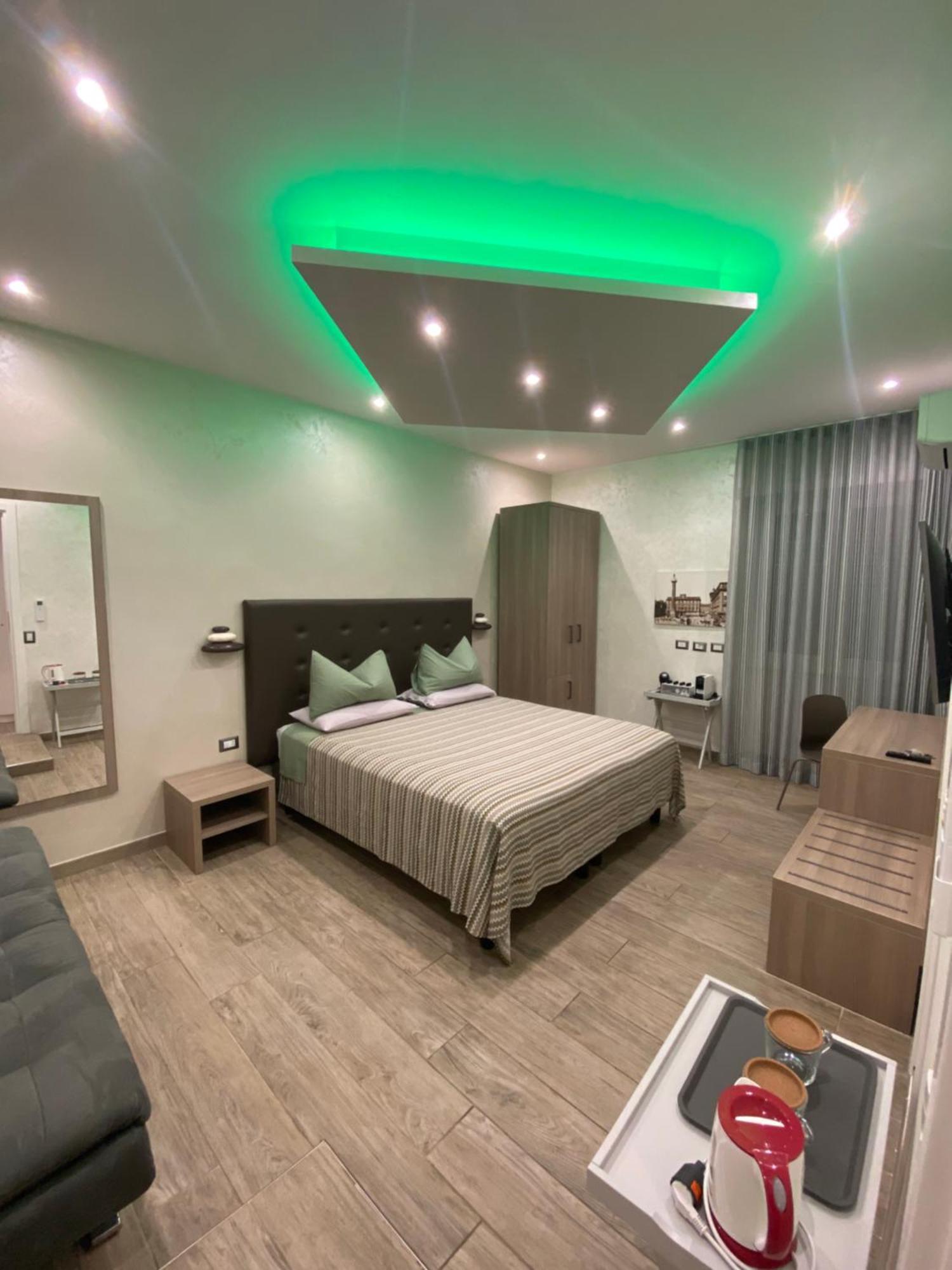 Bed & Breakfast Domus Cinecitta *