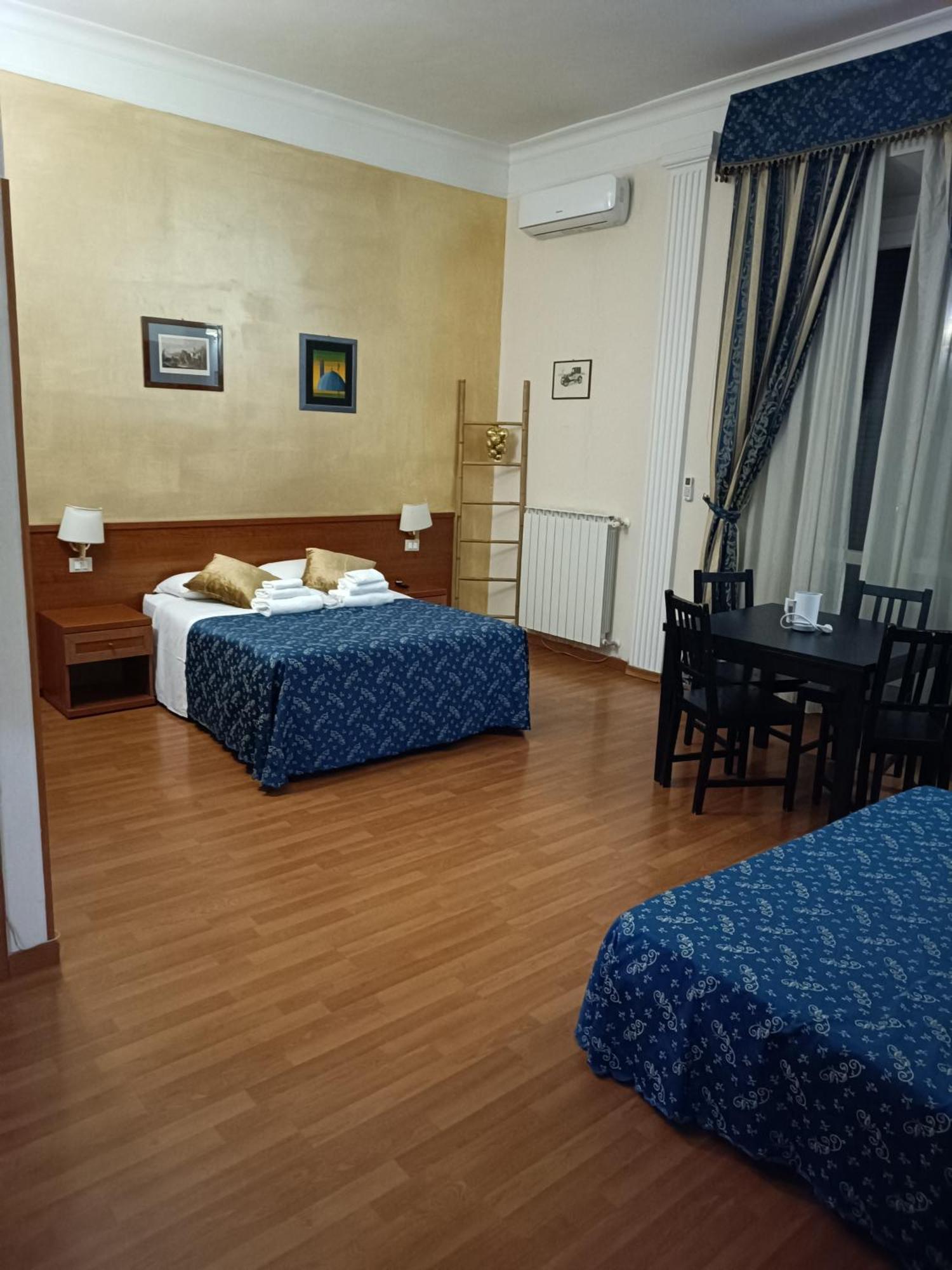 Opera Italian Guest house Rome