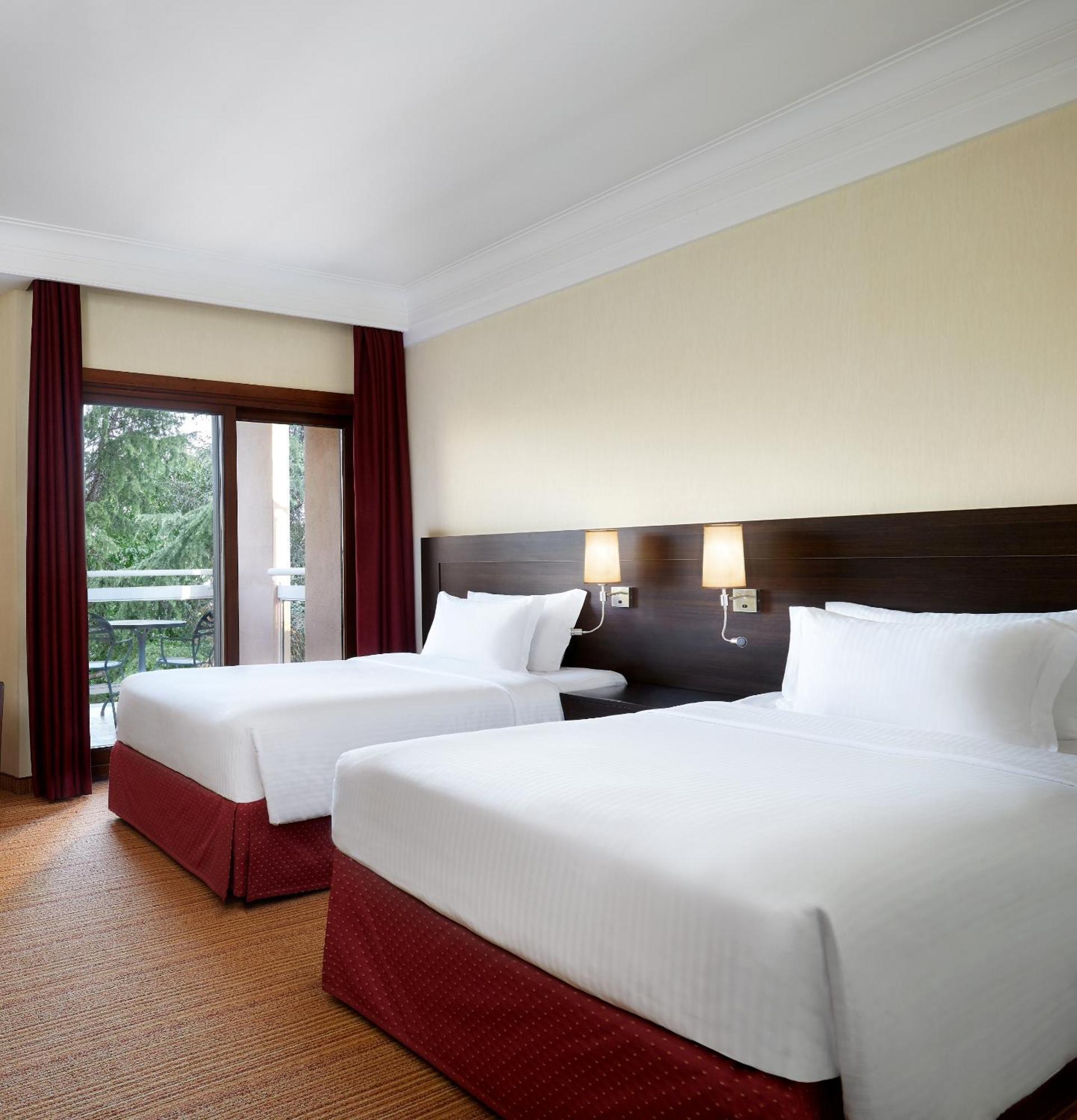Courtyard By Marriott Park 4* Rome