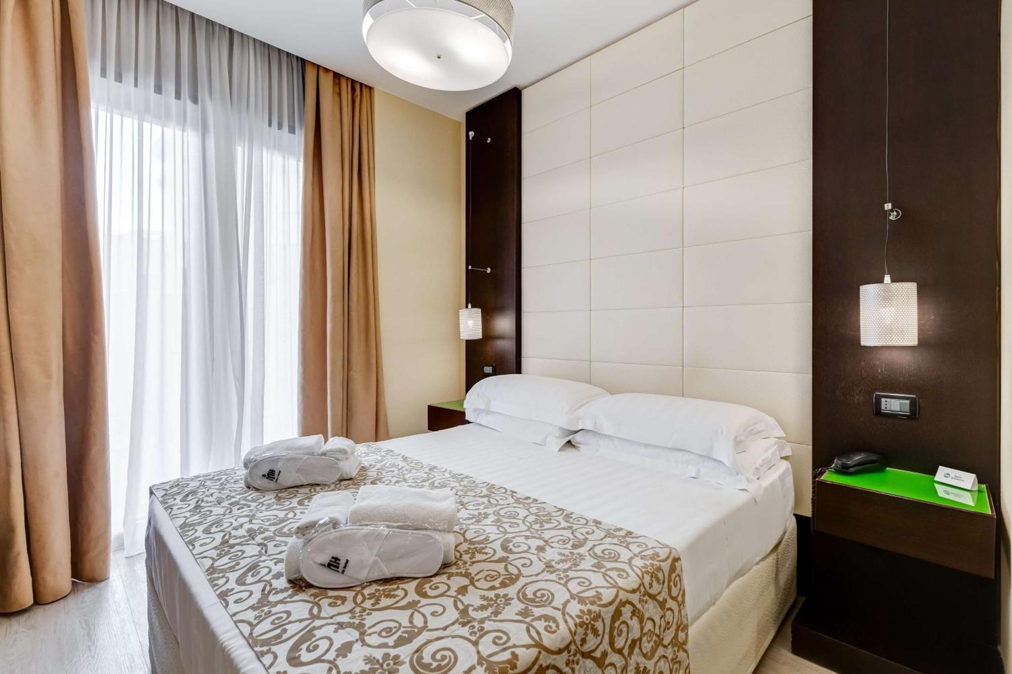 Western Cinemusic Hotel