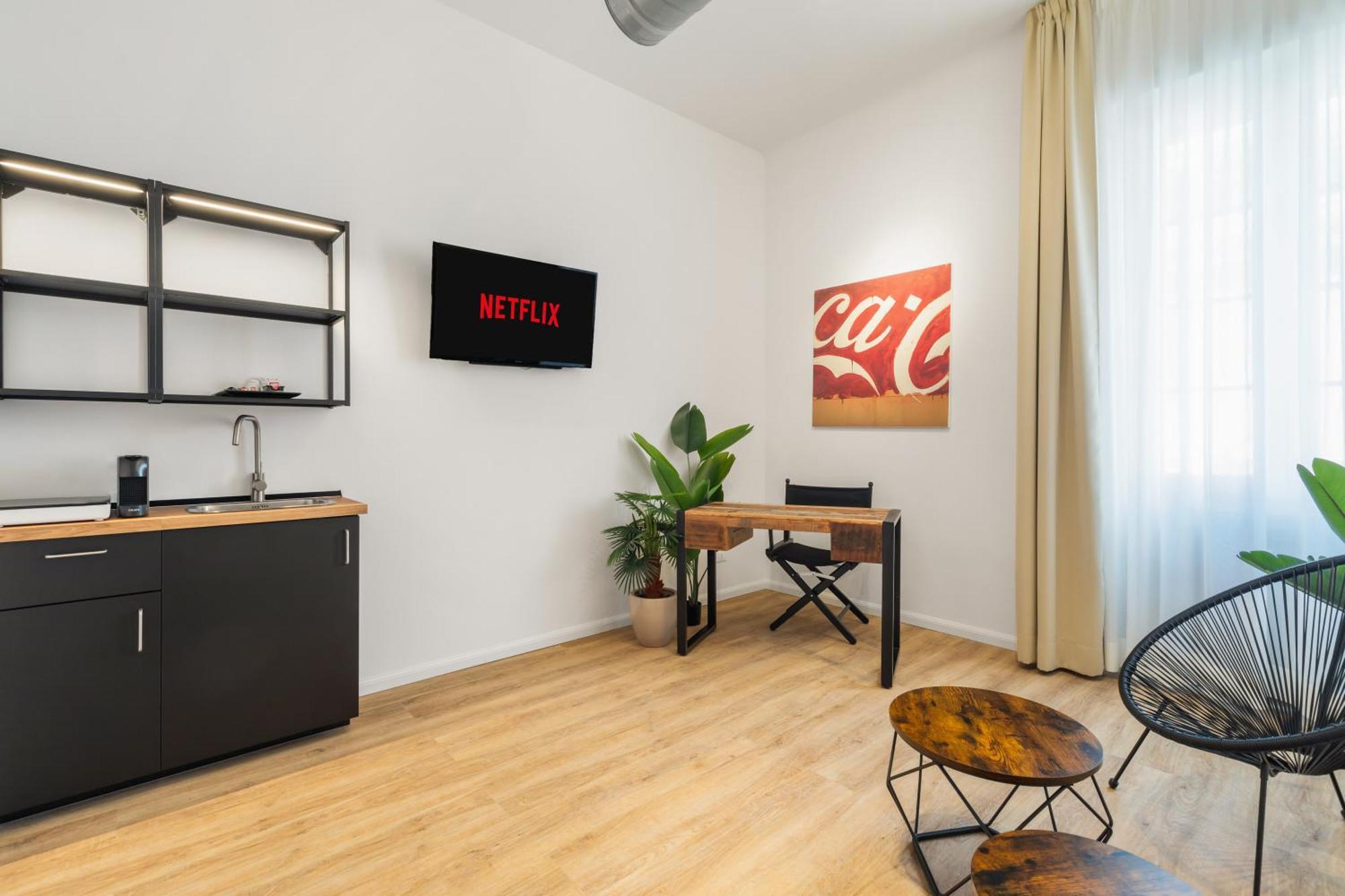 Adelante Piazza Bologna Bed & Breakfast