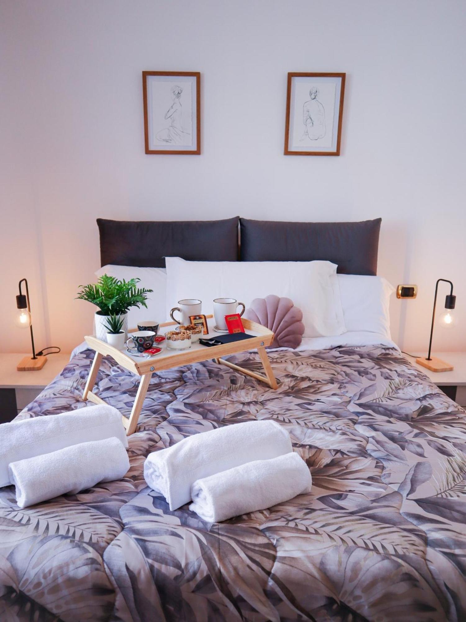 Apartment Piramide Luxury Colosseum *