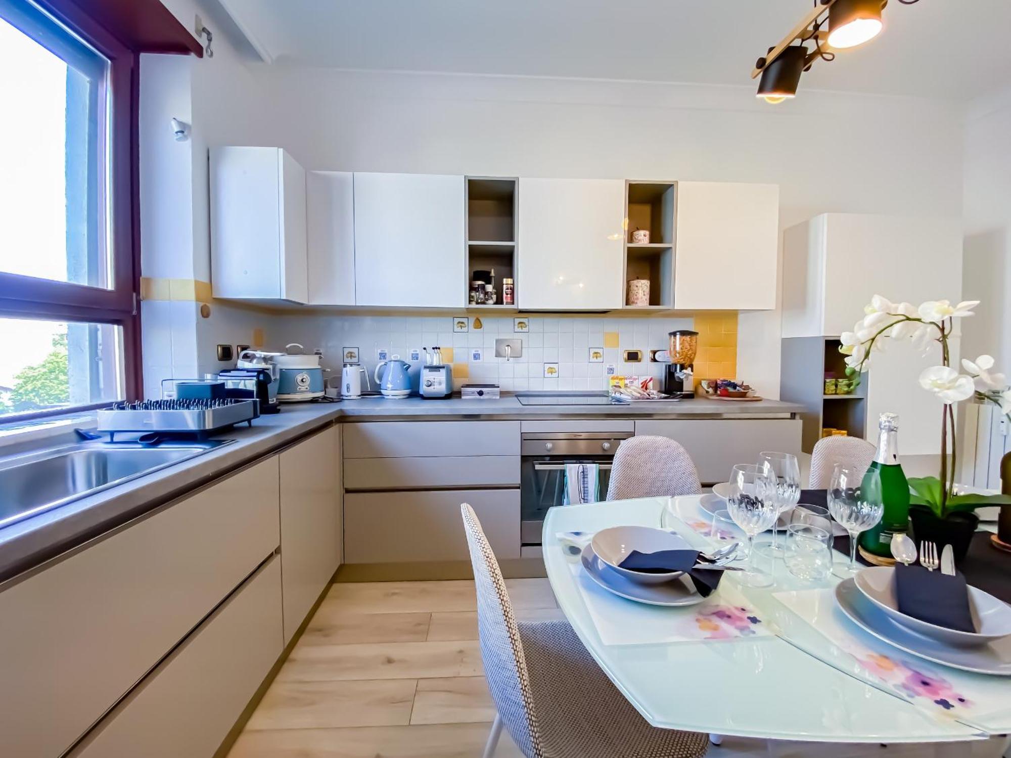 Piramide Luxury Colosseum Apartment Rome