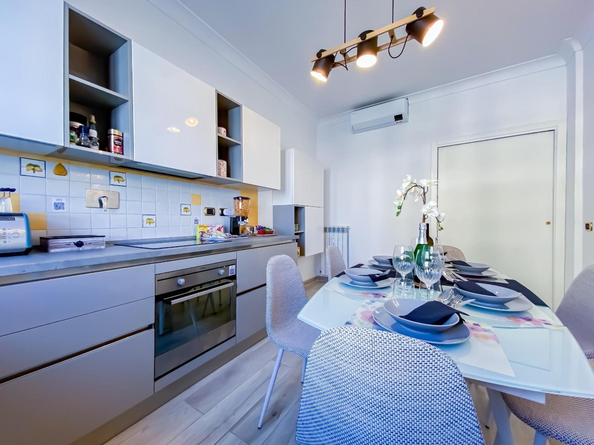 Piramide Luxury Colosseum Apartment *