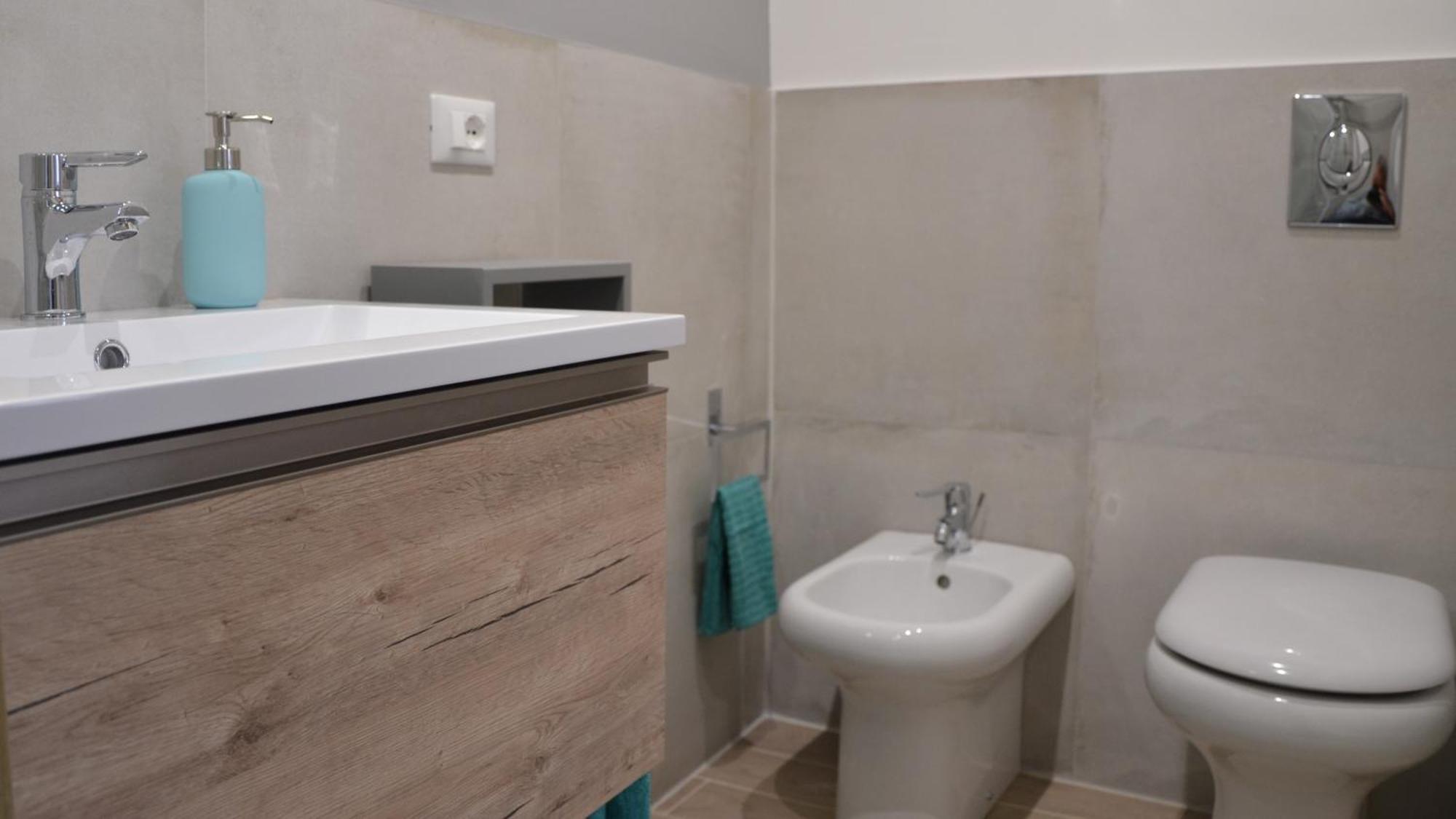 Appartamento Casa Pesa 2 2 Baths Center Roma