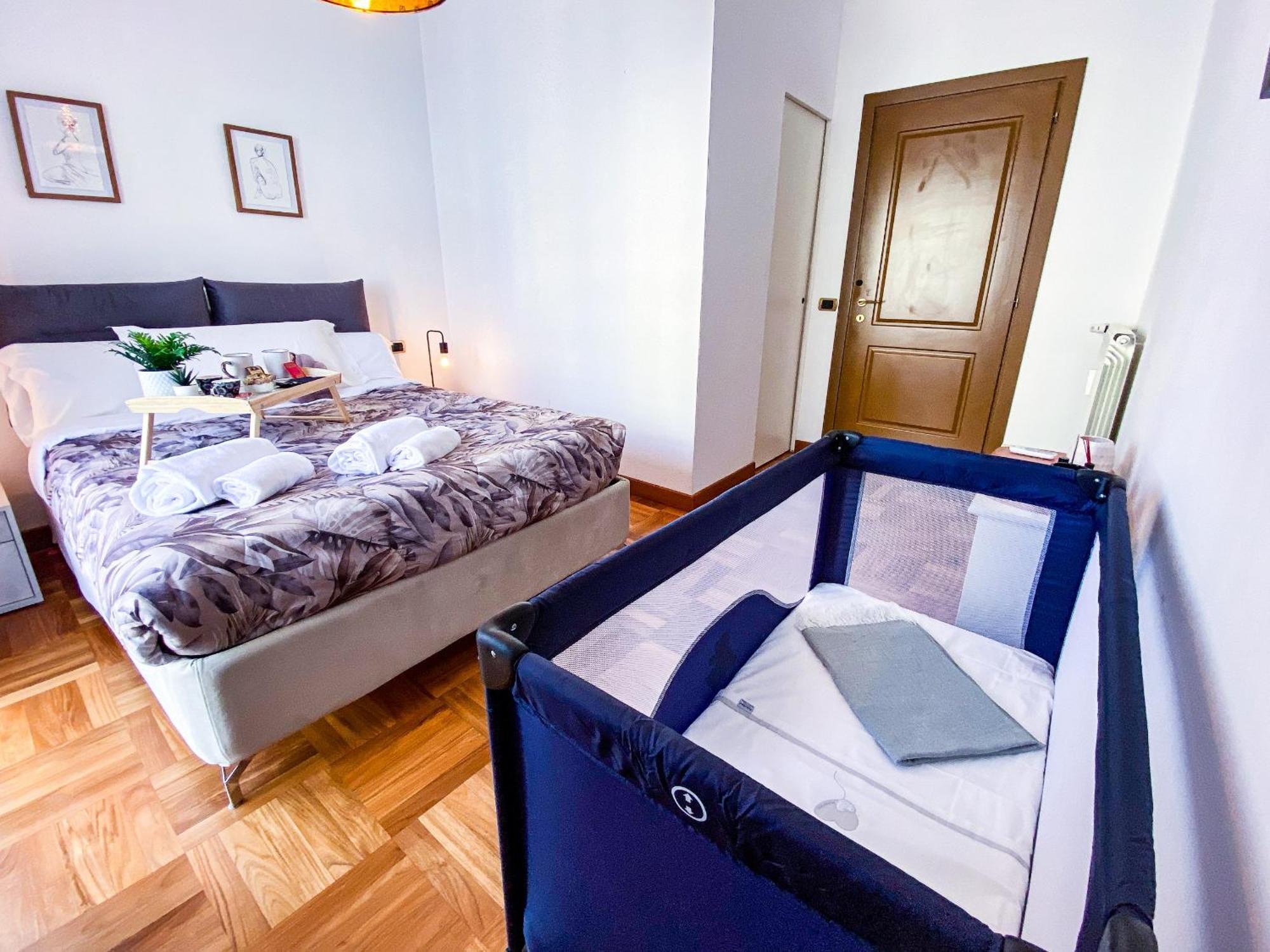 Piramide Luxury Colosseum Apartment *