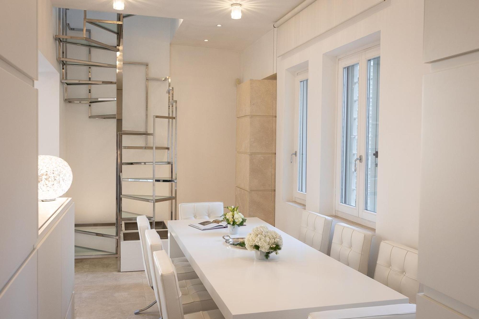 Amazing 3 Levels Penthouse Piazza Venezia Apartment Rome