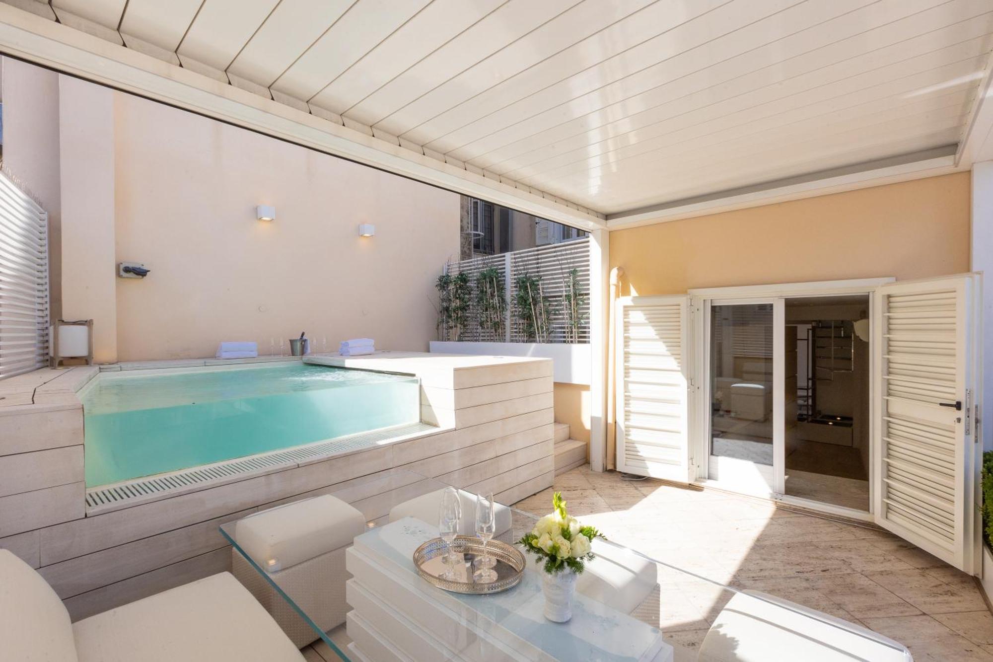 Amazing 3 Levels Penthouse Piazza Venezia * Rome