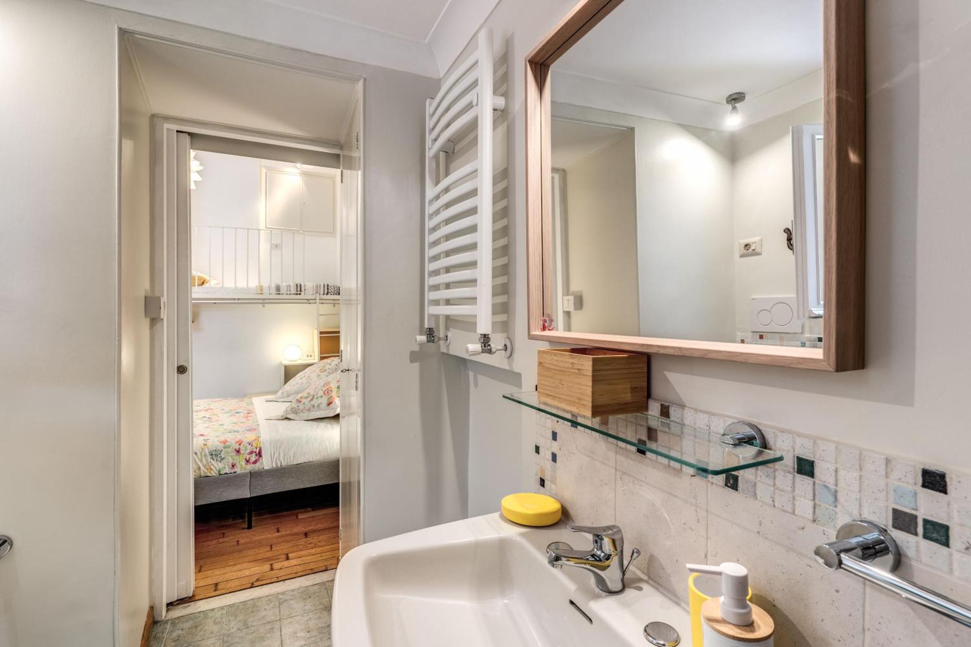 Apartment Elegant Behind The Colosseum Rome